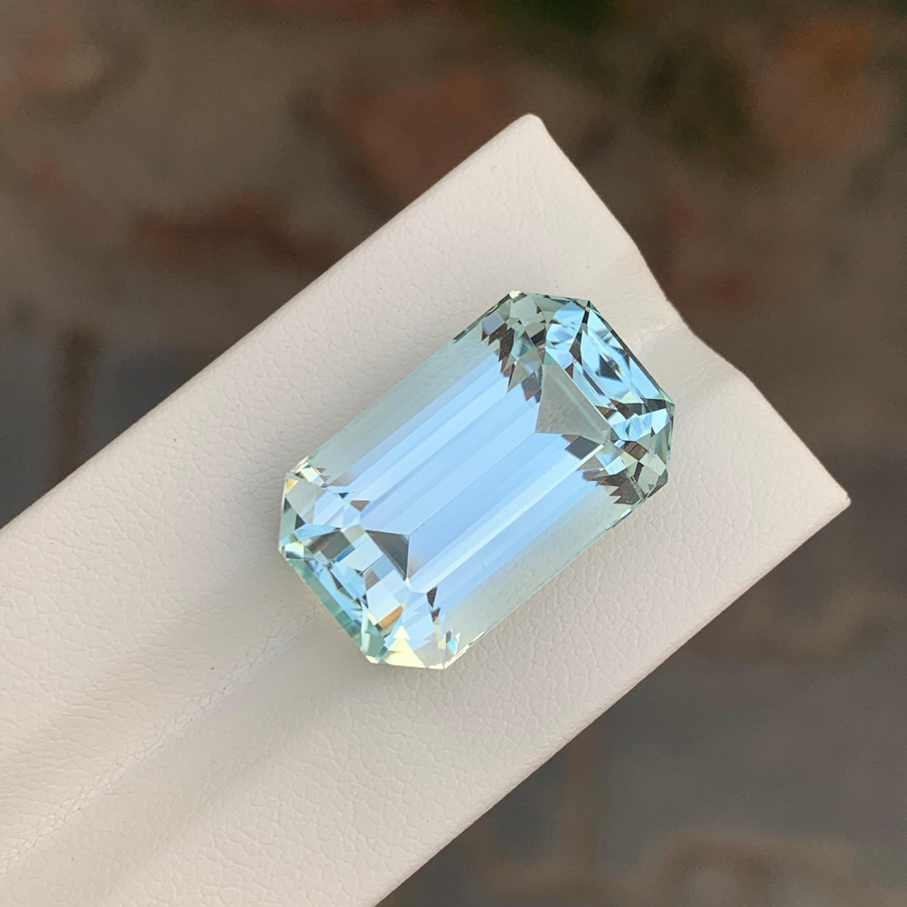 Wunderschöner 26,77 Karat loser Aquamarin Edelstein im Angebot 5