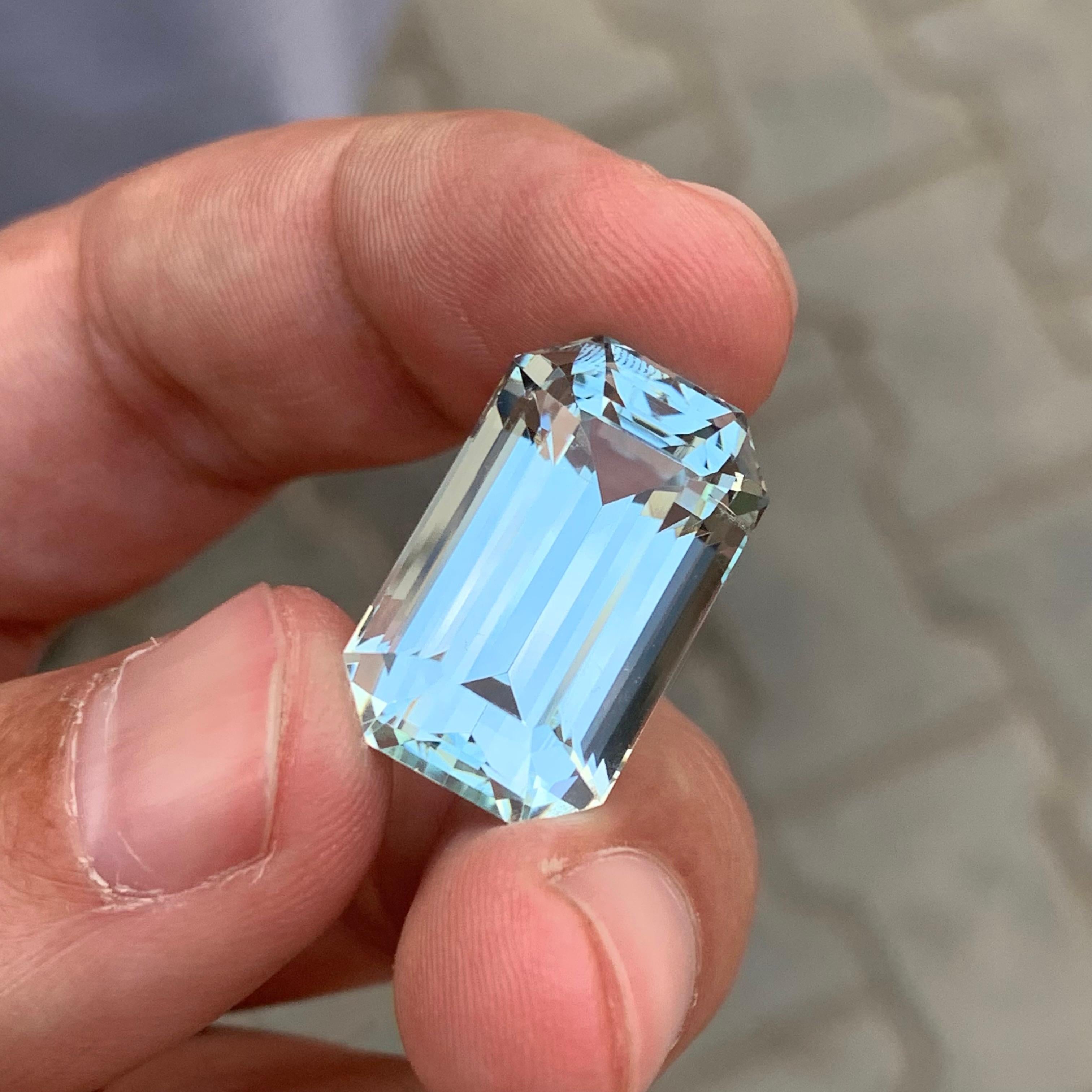 Facettierter Aquamarin 
Gewicht: 26,77 Karat
Abmessung: 21.92x13.58x12.22 Mm
Herkunft: Shigar-Tal Pakistan 
Farbe: Farblos
Behandlung: Nicht
Zertifikat: Auf Kundenwunsch
Geburtsstein: März Geburtsmonat
Benutzerdefinierte Bestellung: 
Bestellungen