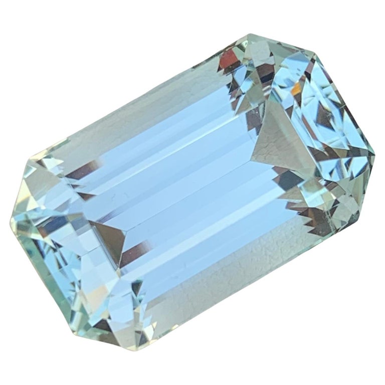 Gorgeous Carats Loose Aquamarine Gemstone For Sale at 1stDibs