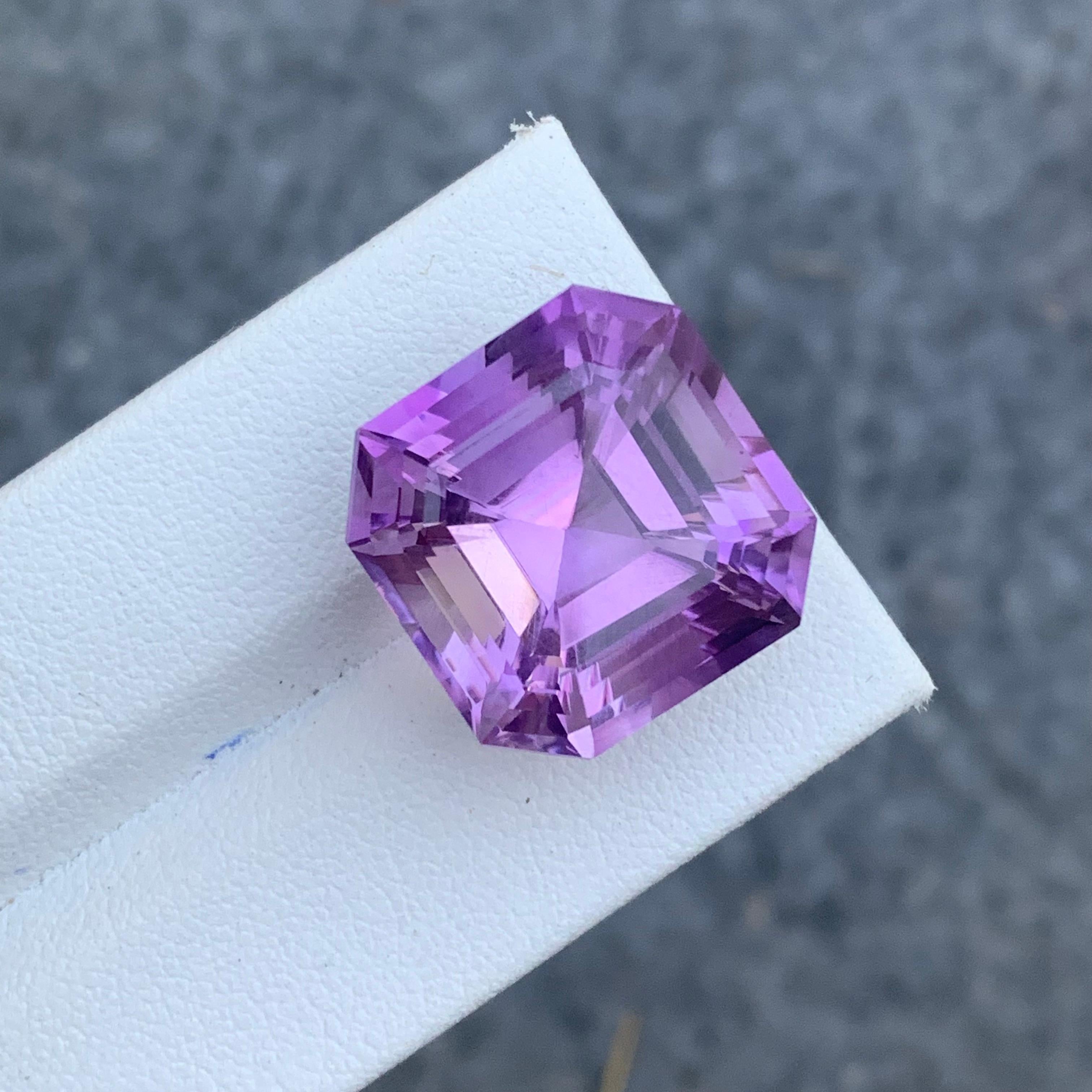 Gorgeous 27.60 Carat Natural Loose Purple Amethyst Asscher Cut Gemstone for Sell For Sale 3
