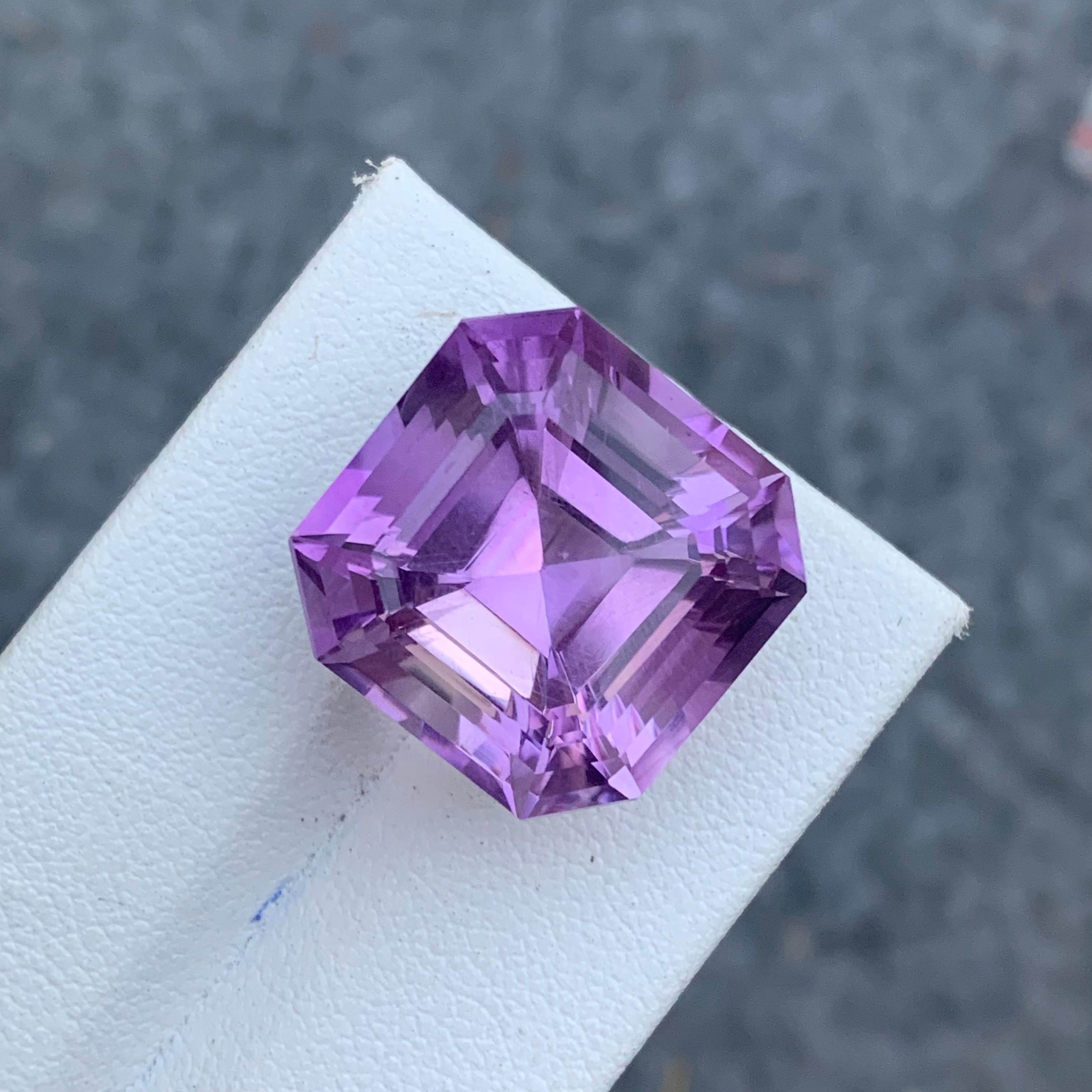 Women's or Men's Gorgeous 27.60 Carat Natural Loose Purple Amethyst Asscher Cut Gemstone for Sell For Sale