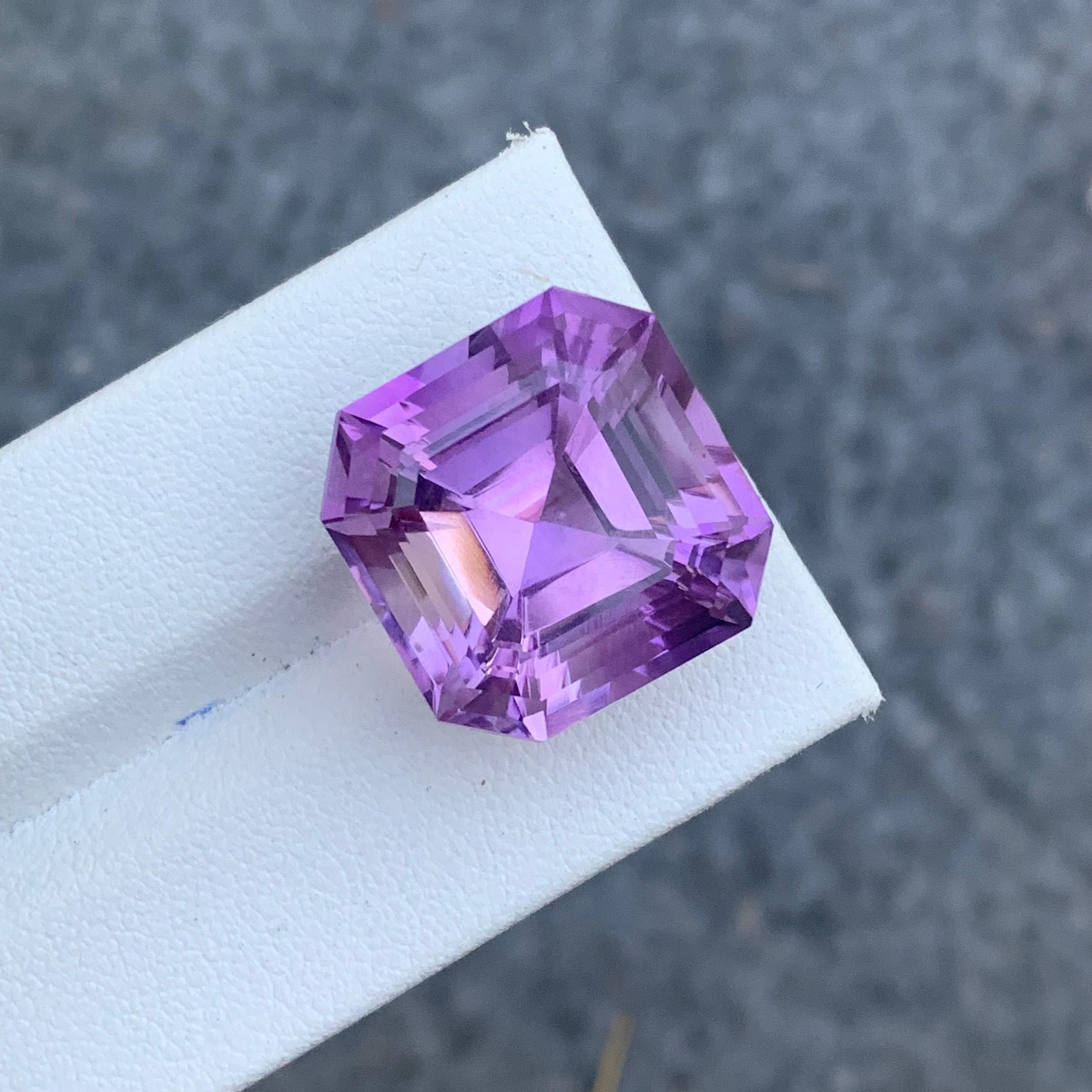 Gorgeous 27.60 Carat Natural Loose Purple Amethyst Asscher Cut Gemstone for Sell For Sale 2