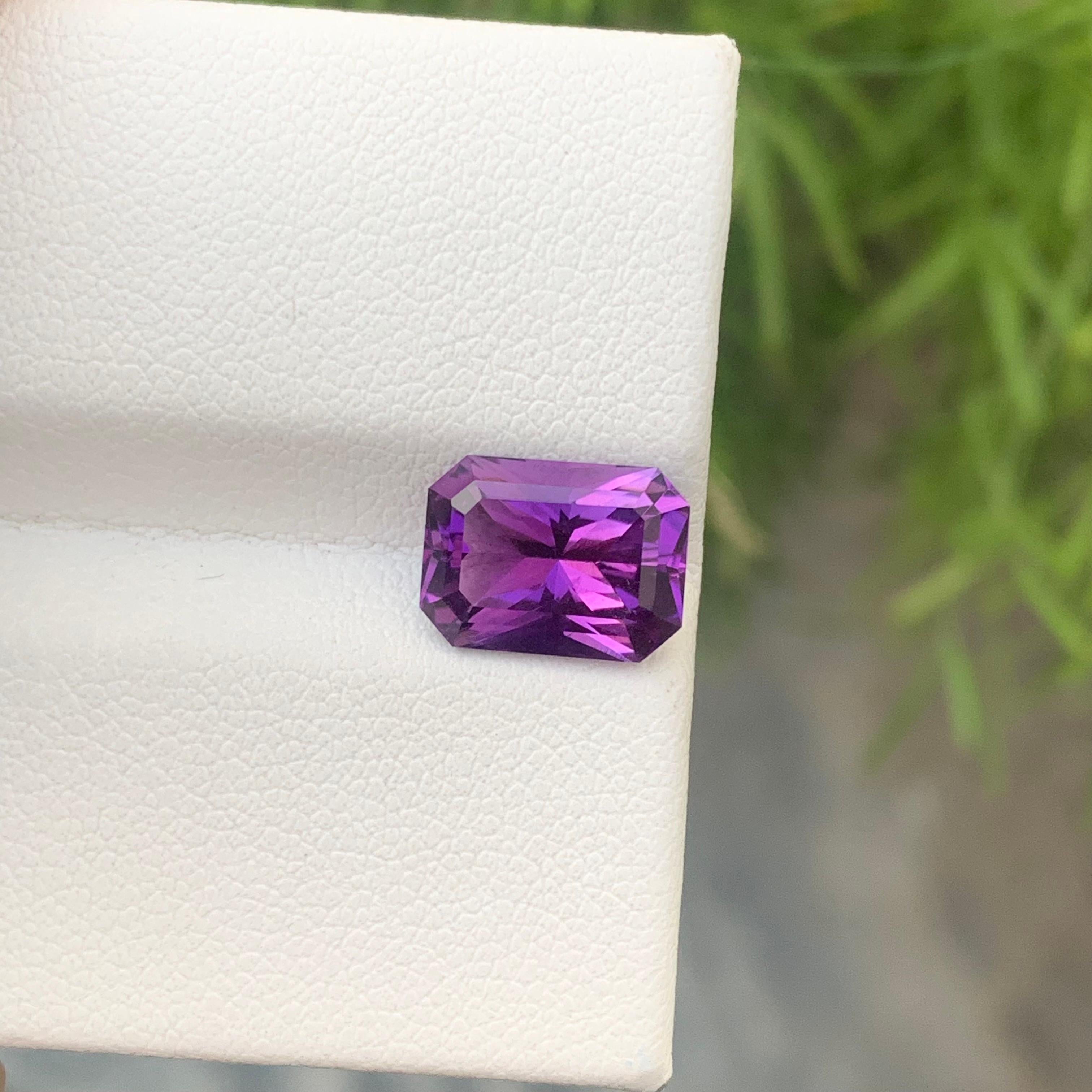 Art Deco Gorgeous 2.95cts Natural Purple Loose Amethyst Emerald Shape Gemstone For Sale