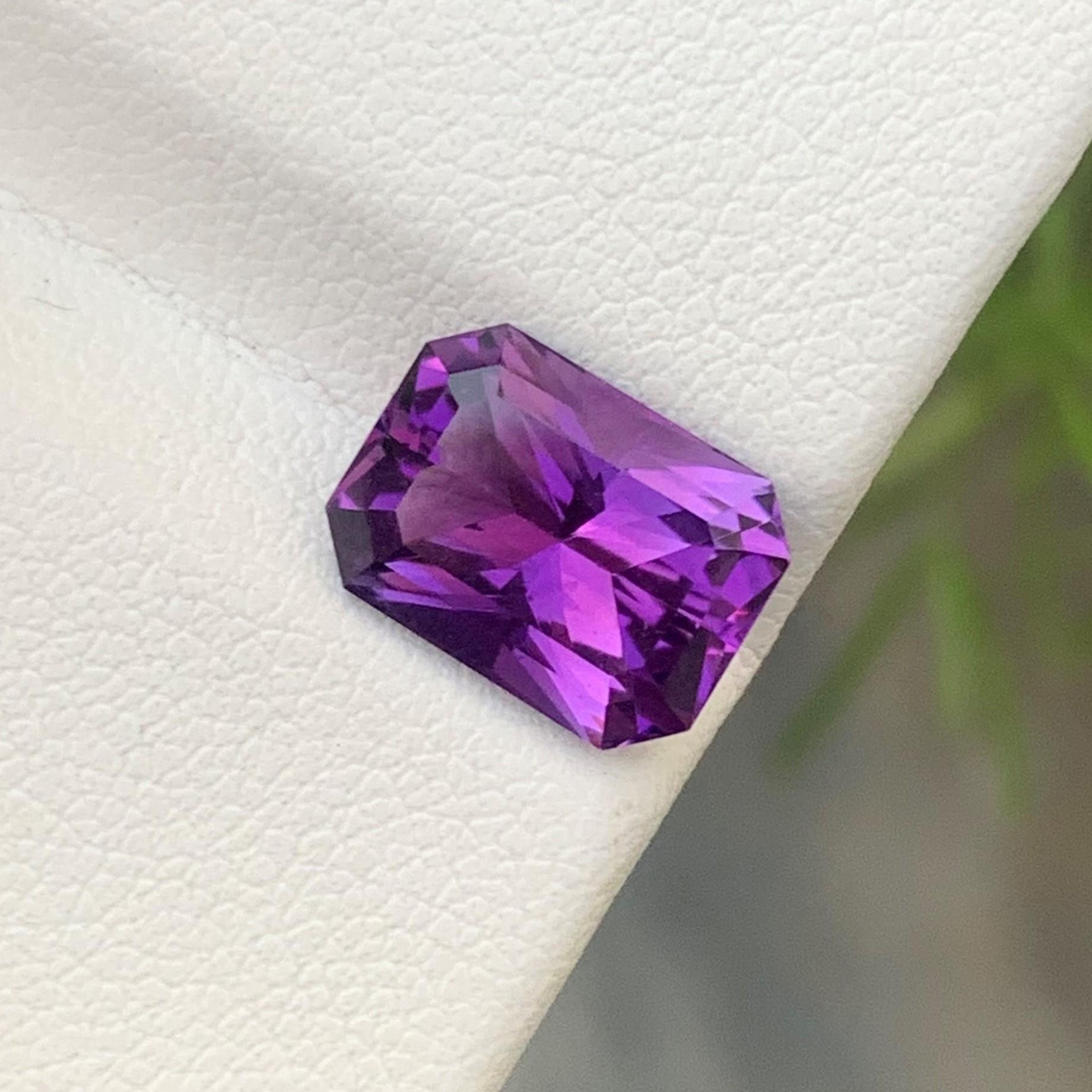 Gorgeous 2.95cts Natural Purple Loose Amethyst Emerald Shape Gemstone For Sale 1