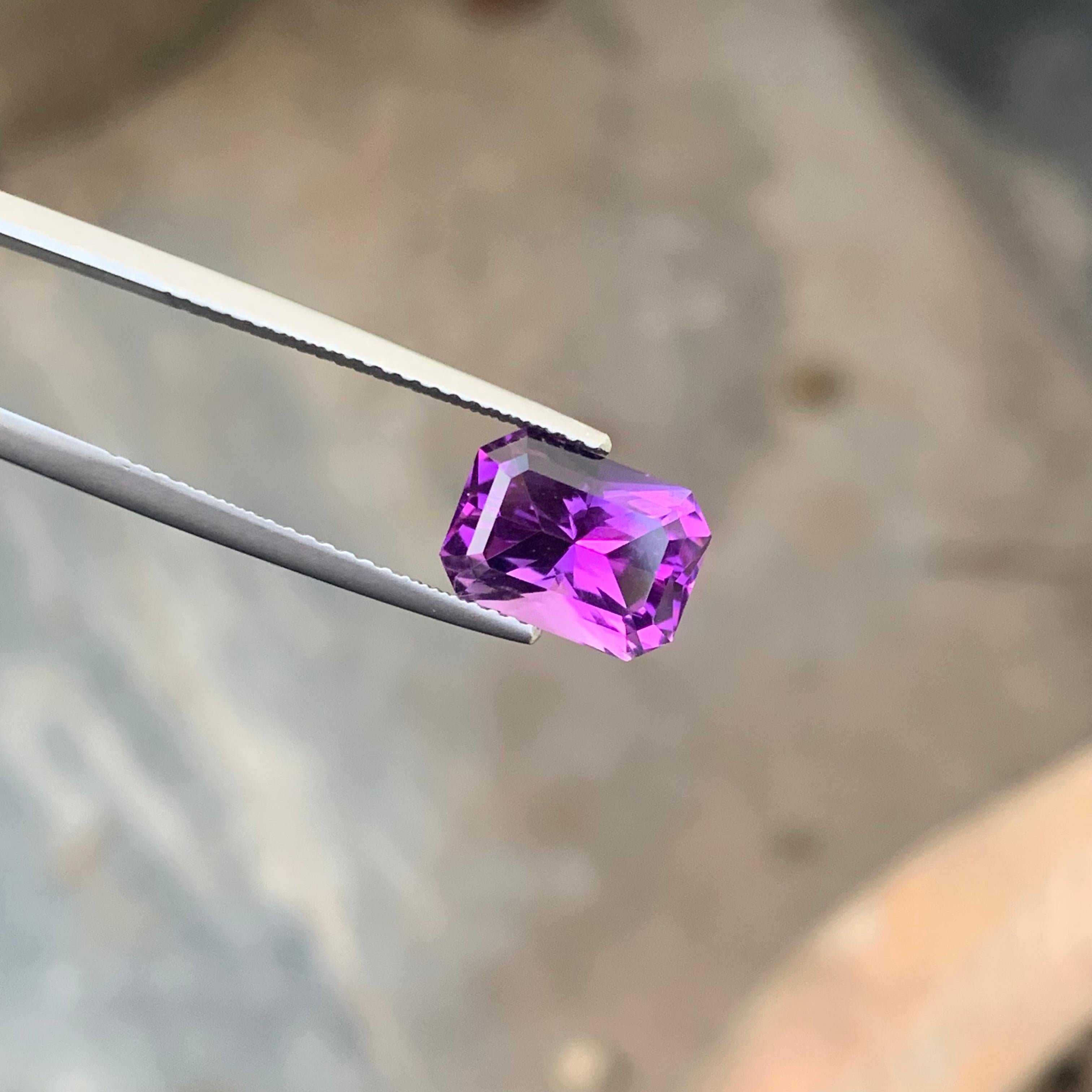 Gorgeous 2.95cts Natural Purple Loose Amethyst Emerald Shape Gemstone For Sale 2