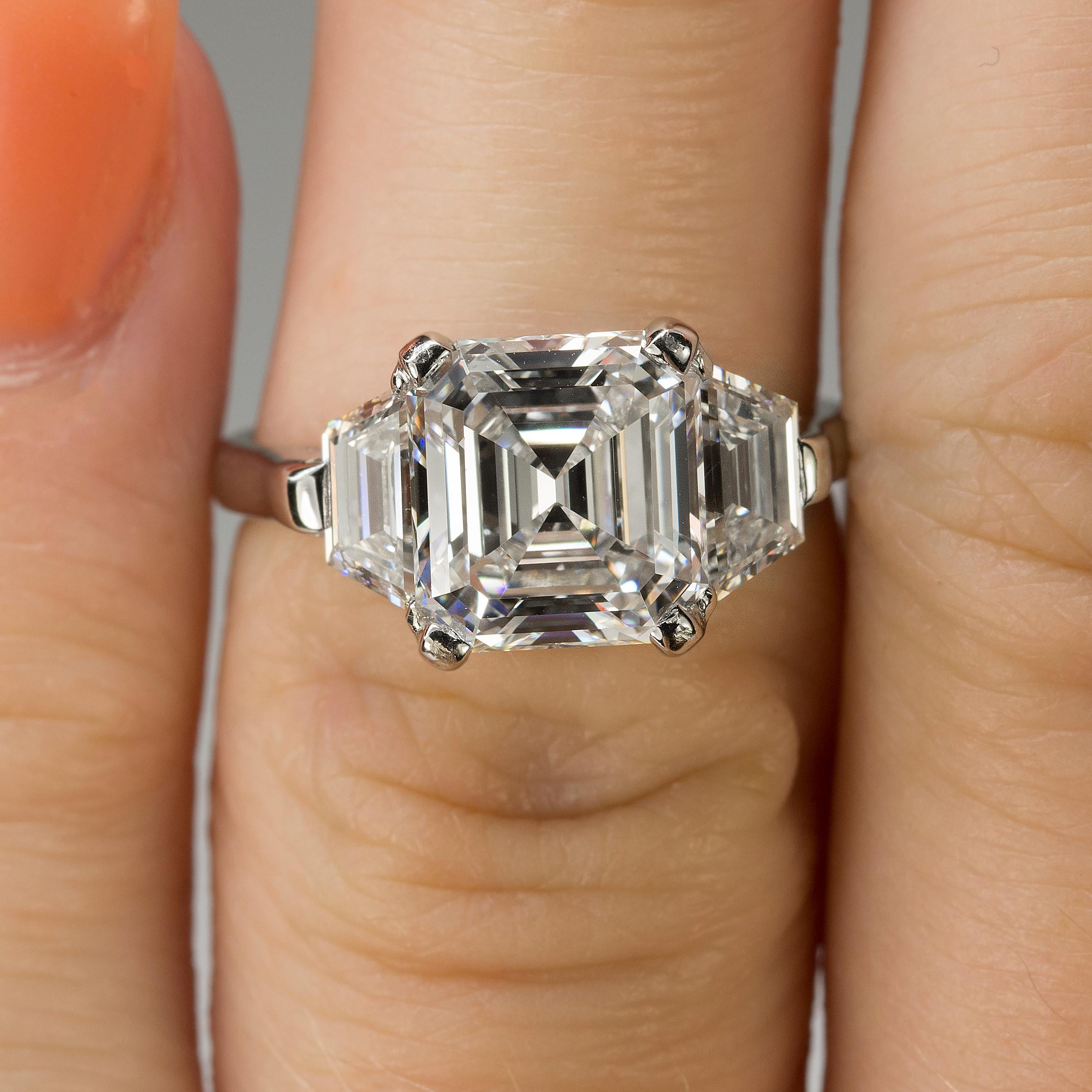 Gorgeous 3.05 Carat Asscher Cut Platinum Diamond Ring In Excellent Condition In Sarasota, FL
