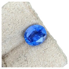 Superbe saphir bleu naturel non serti de 3,10 carats de forme ovale pour bague