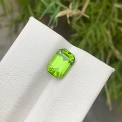 Gorgeous 3.35 Carat Natural Loose Green Peridot Gemstone from Pakistani Mine