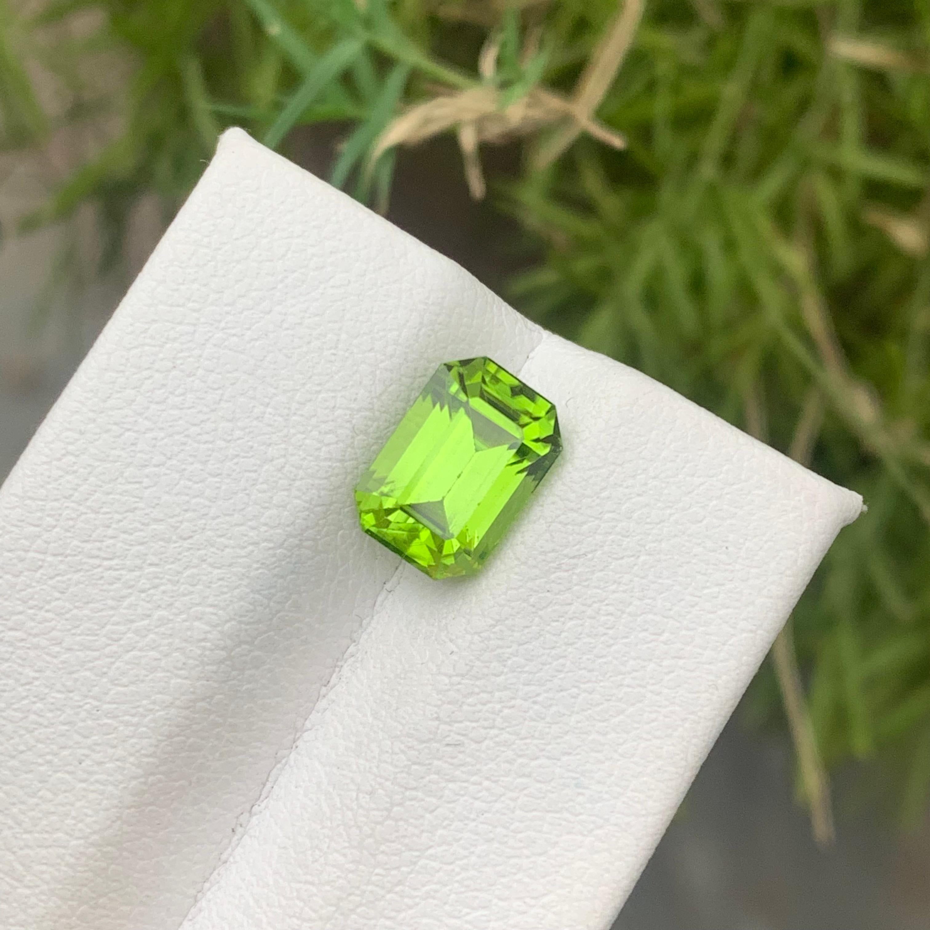Emerald Cut Gorgeous 3.35 Carat Natural Loose Green Peridot Gemstone from Pakistani Mine For Sale