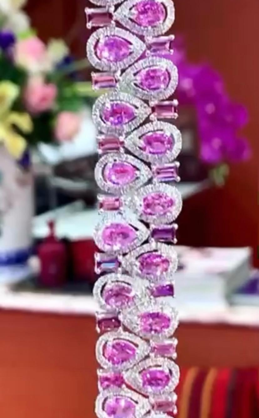 Women's or Men's AIG Certified 29.00 Ct Ceylon Pink Sapphires 4.60 Ct Diamonds 18K Gold Bracelet For Sale