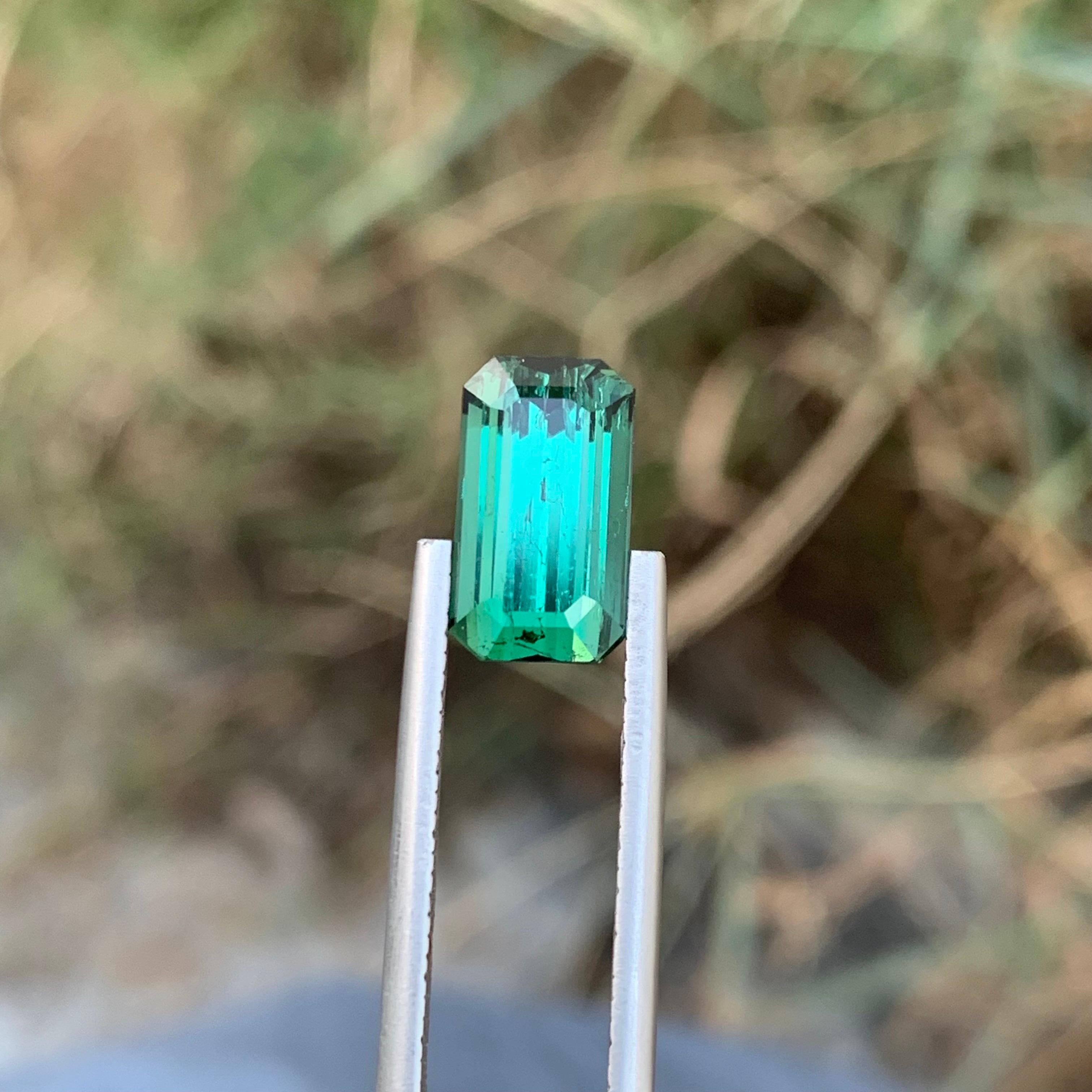 Gorgeous 3.70 Carats SI Clarity Natural Loose Lagoon Tourmaline Emerald Cut Gem In New Condition For Sale In Peshawar, PK