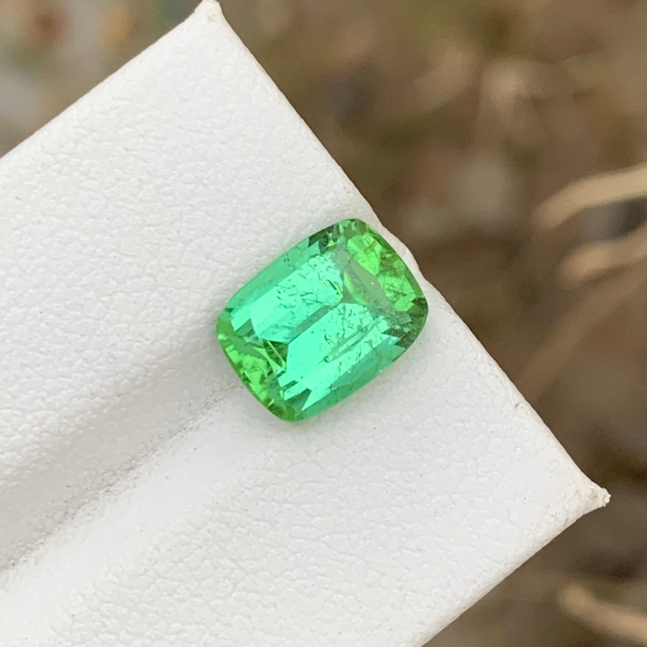 Gorgeous 3.80 Carats Natural Loose Mint Green Tourmaline  In New Condition For Sale In Peshawar, PK