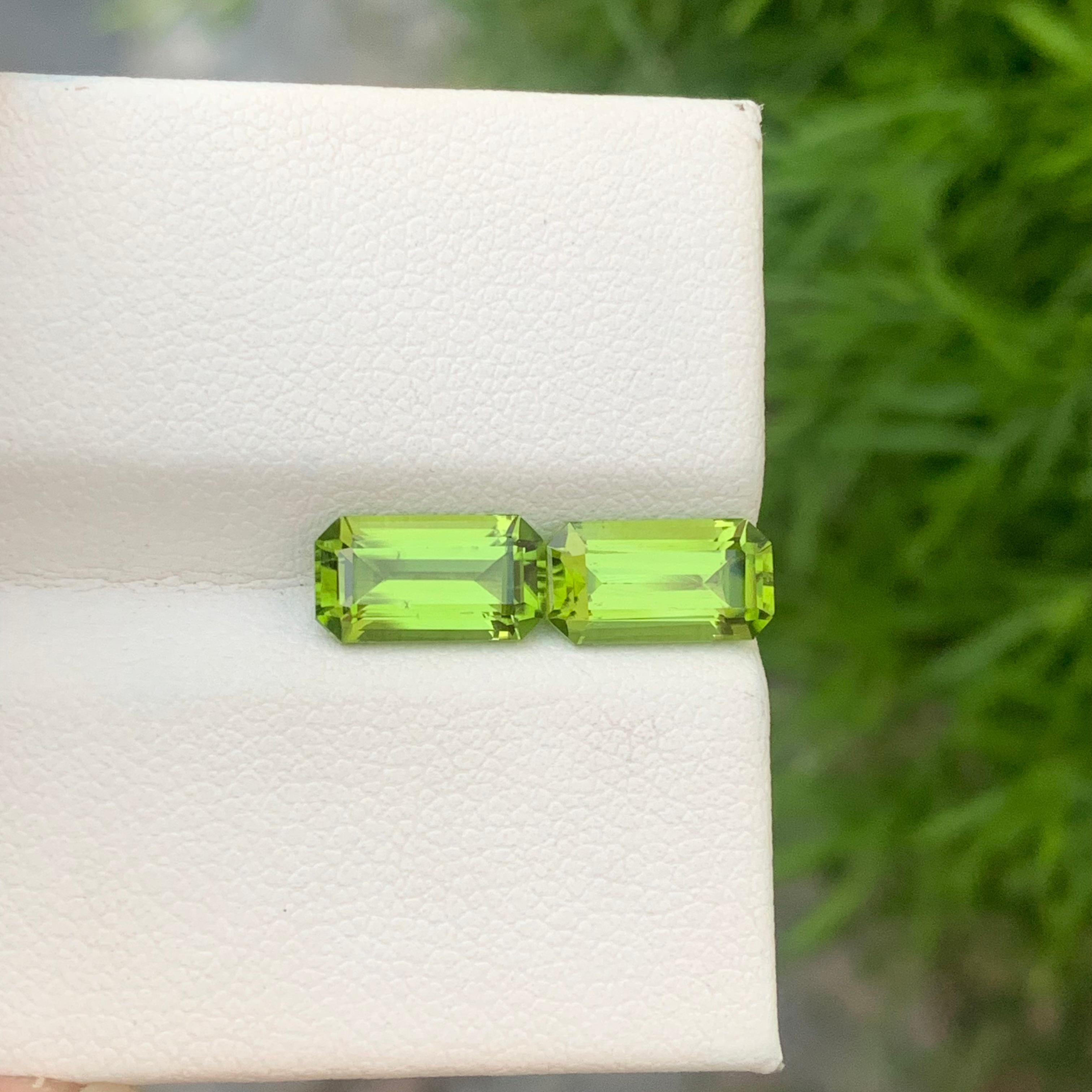 Gorgeous 4.20 Carats Loose Green Peridot Pairs For Earrings Jewelry Making For Sale 4