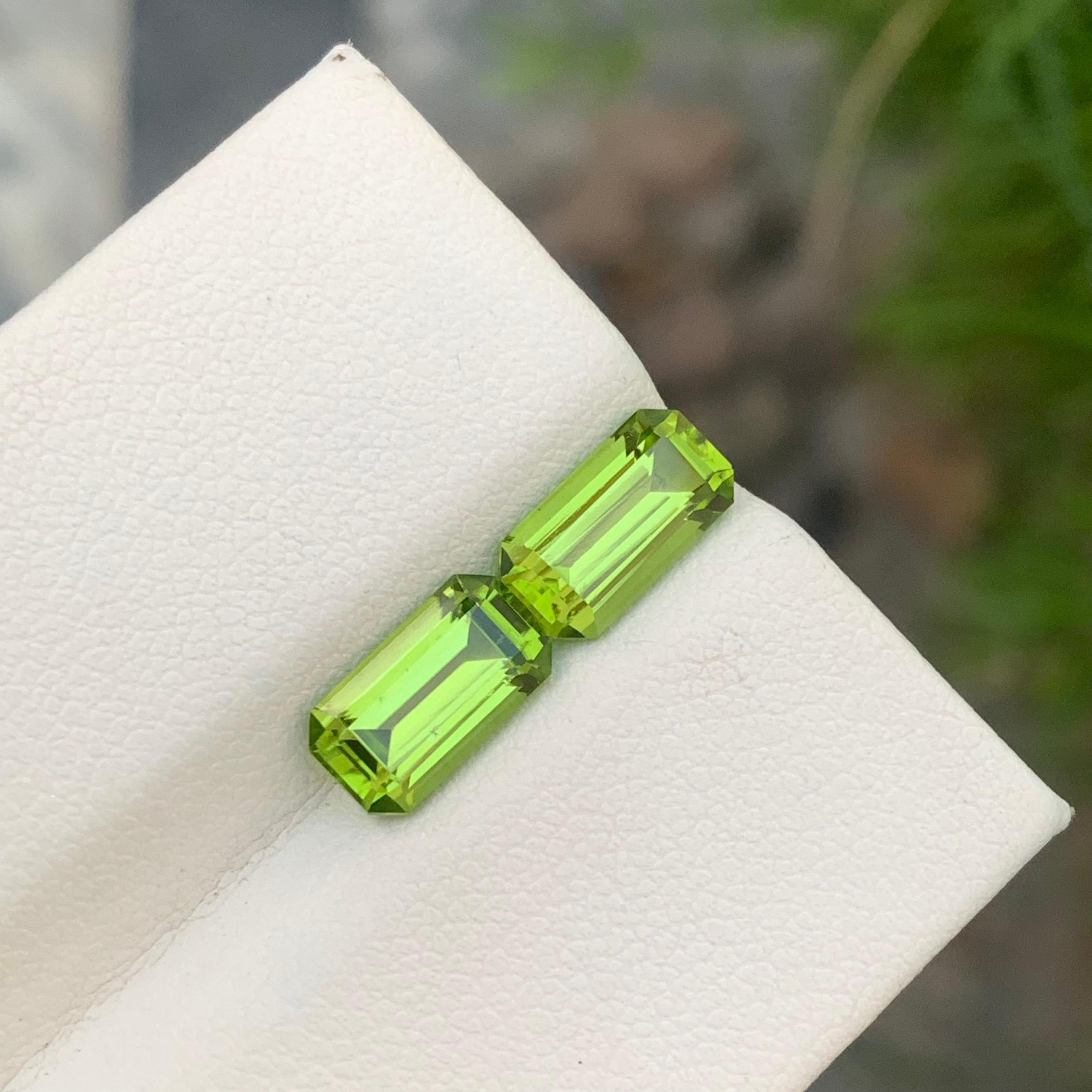 Emerald Cut Gorgeous 4.20 Carats Loose Green Peridot Pairs For Earrings Jewelry Making For Sale