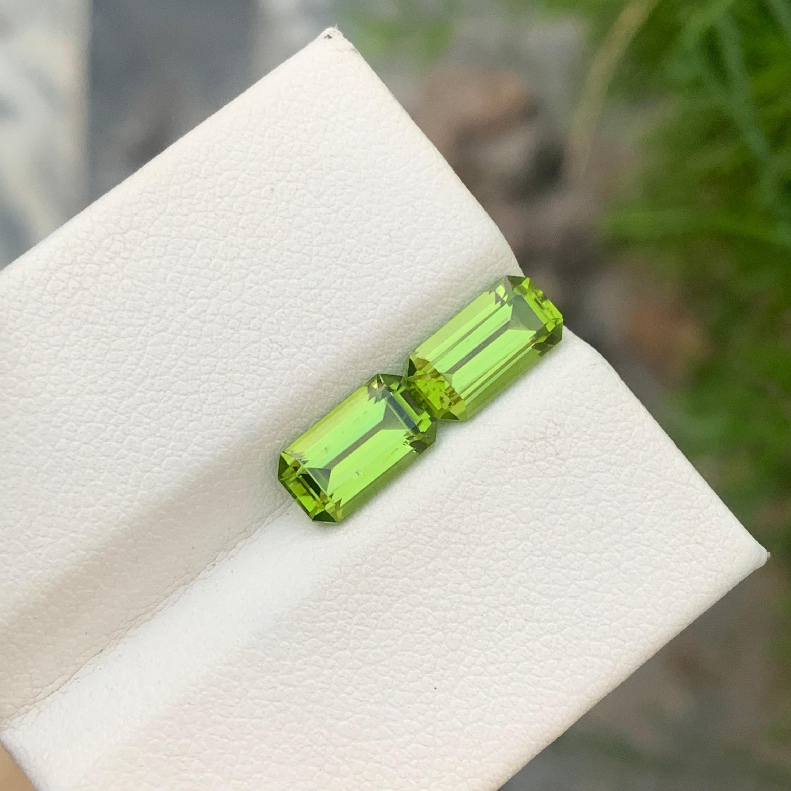 Gorgeous 4.20 Carats Loose Green Peridot Pairs For Earrings Jewelry Making For Sale 1