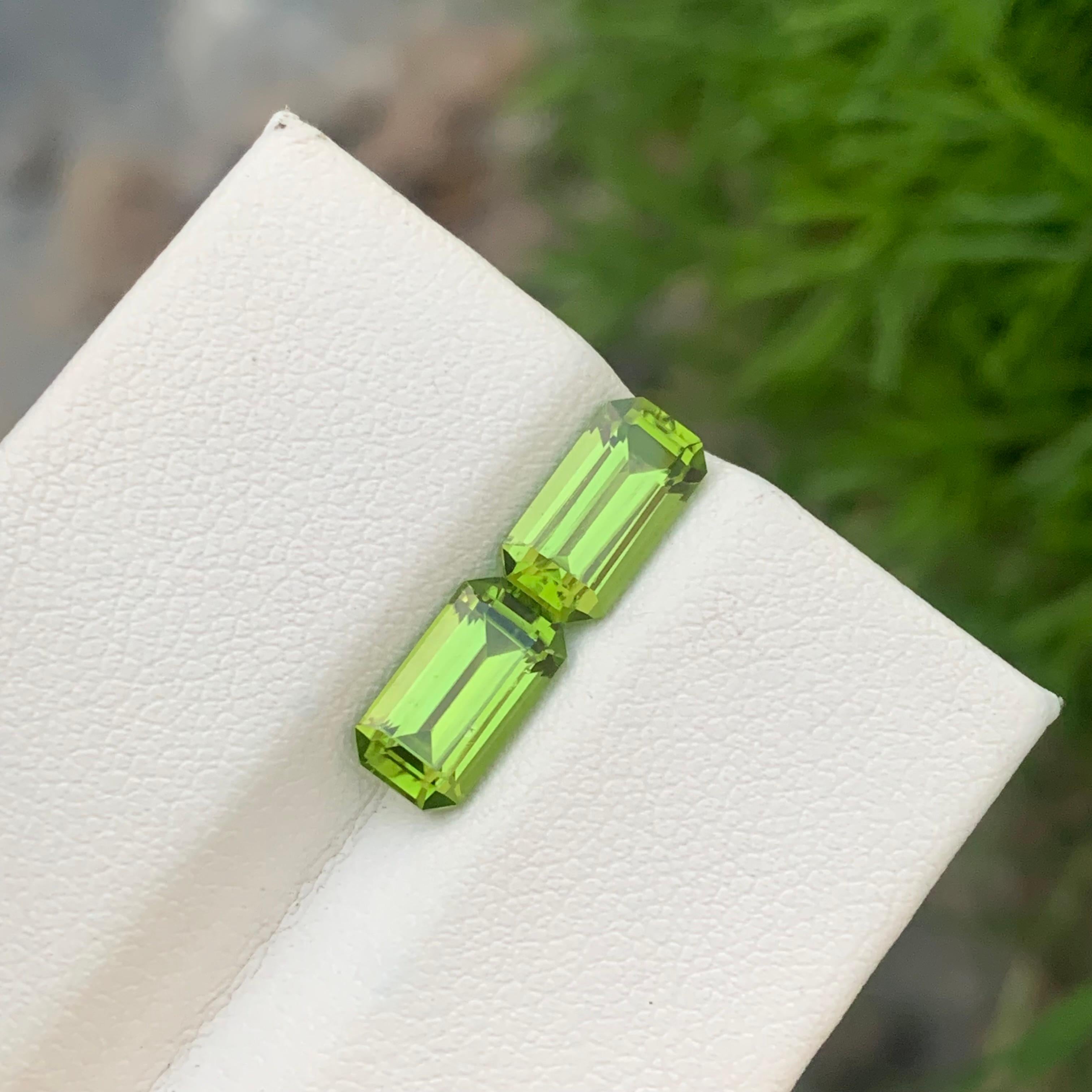 Gorgeous 4.20 Carats Loose Green Peridot Pairs For Earrings Jewelry Making For Sale 3