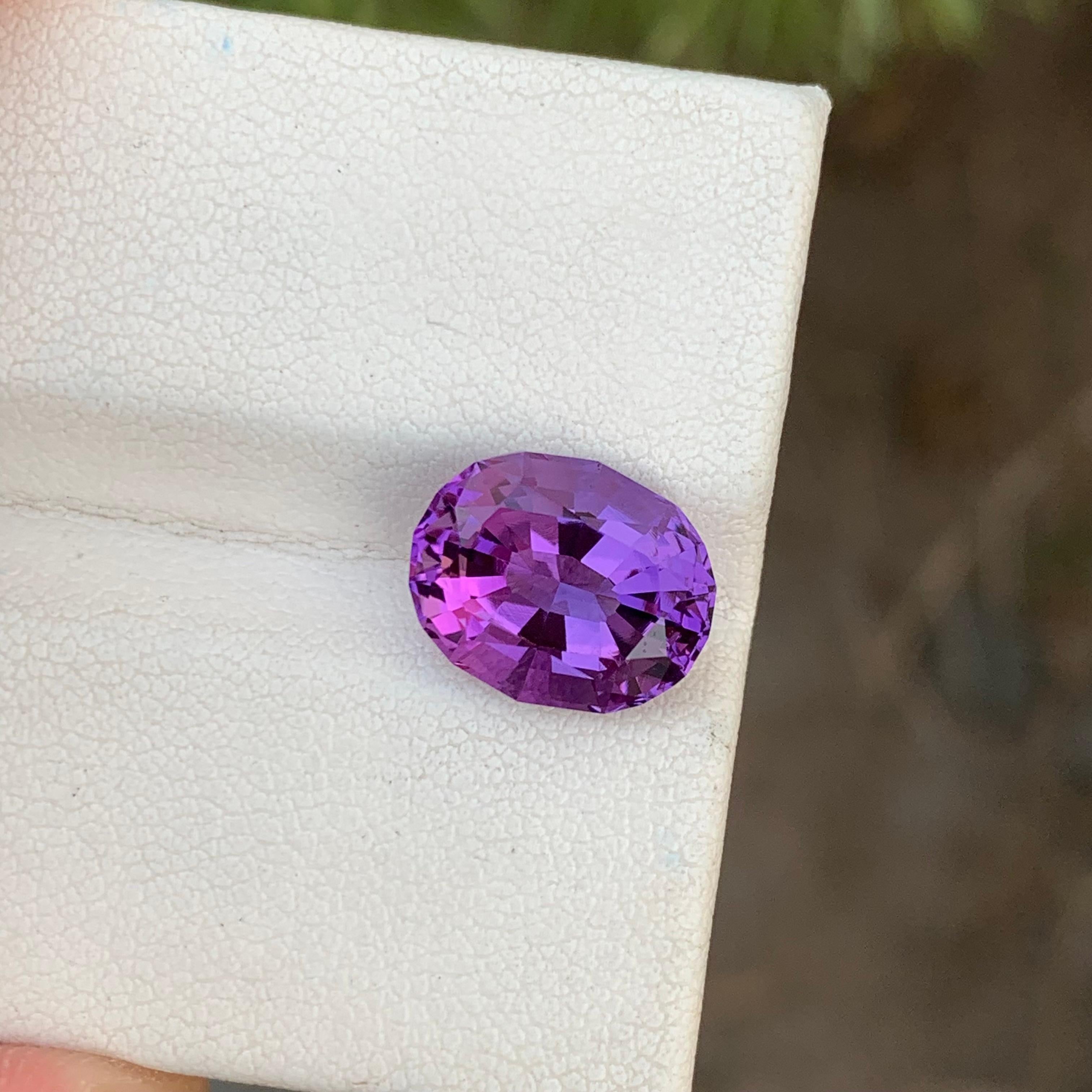 Arts and Crafts Gorgeous 4.60 Carats Natural Loose Deep Purple Amethyst Ring Gem For Sale