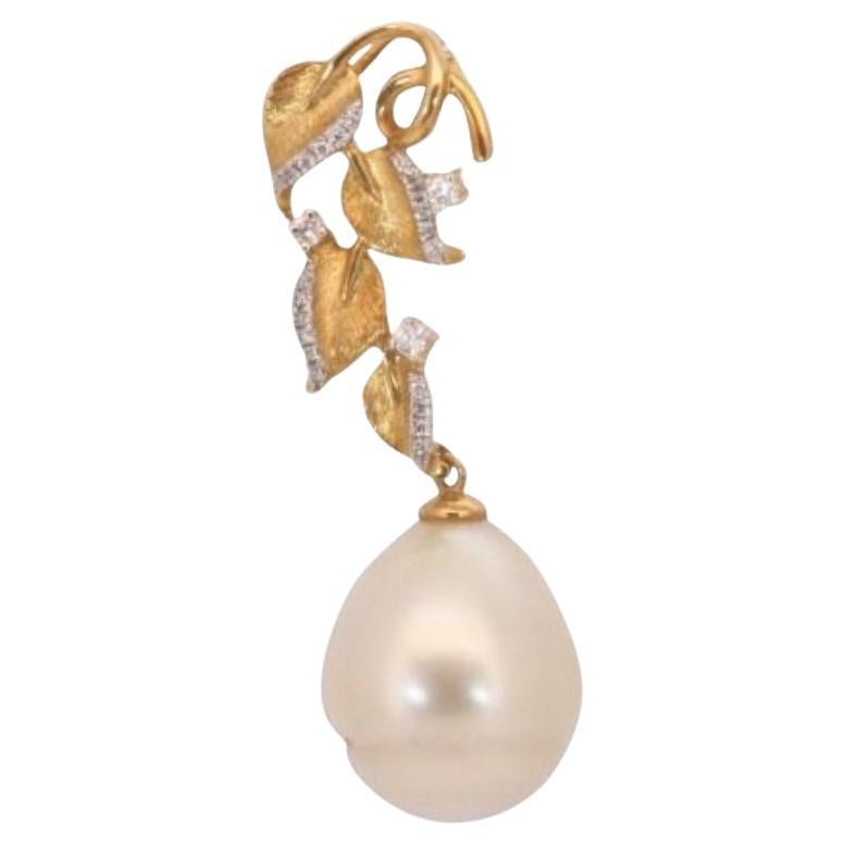Gorgeous 4.6mm Oval Pearl Pendant with Side Diamonds For Sale
