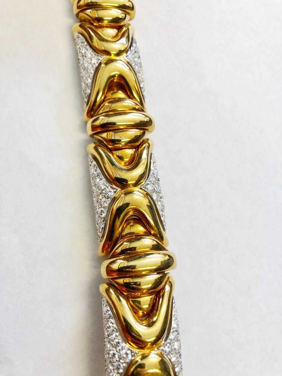 Gorgeous 5.10 Carat, Gold and Diamond Bracelet, 18 Karat 2