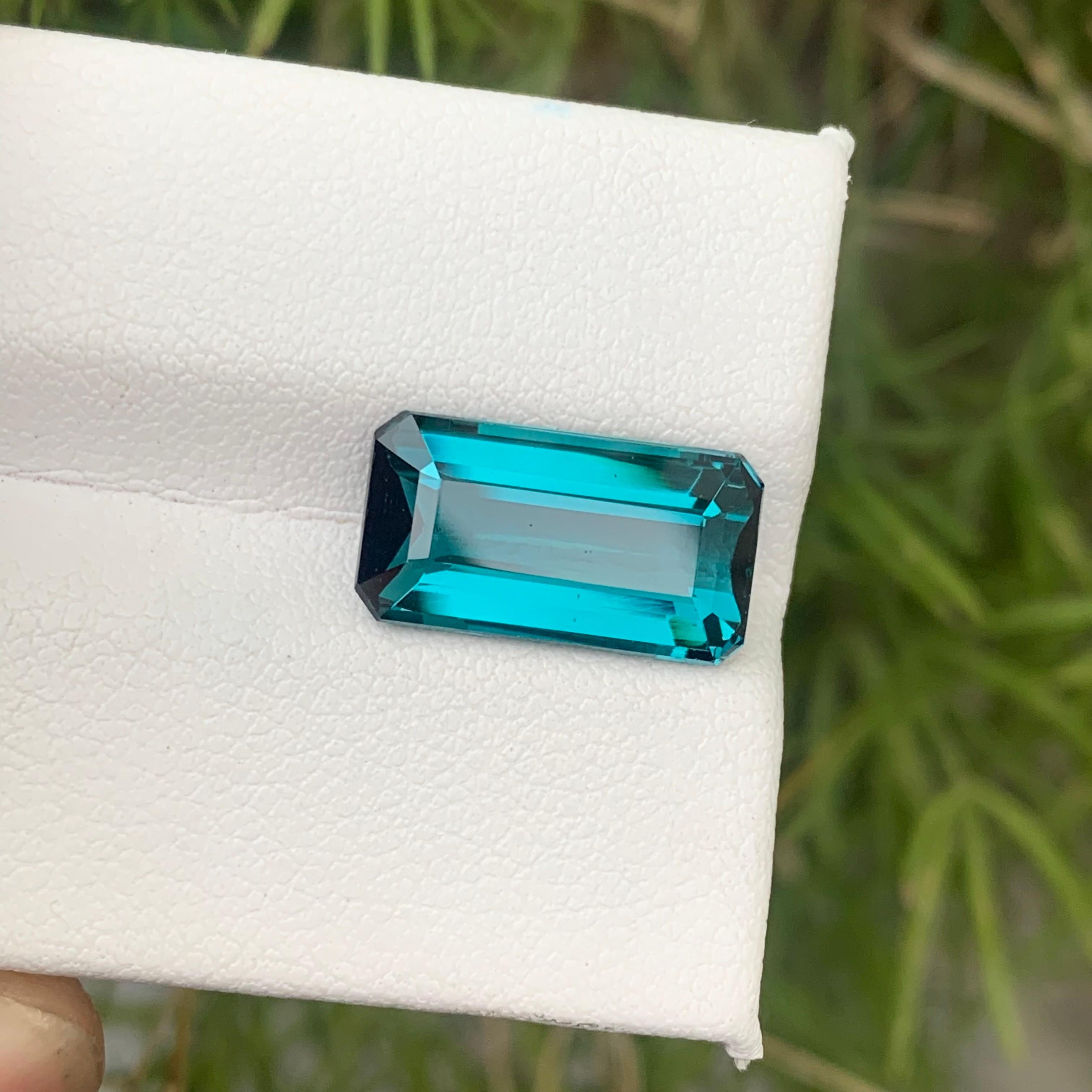 Gorgeous 5.15 Carat Natural Blue Electric Indicolite Tourmaline Emerald Cut For Sale 6