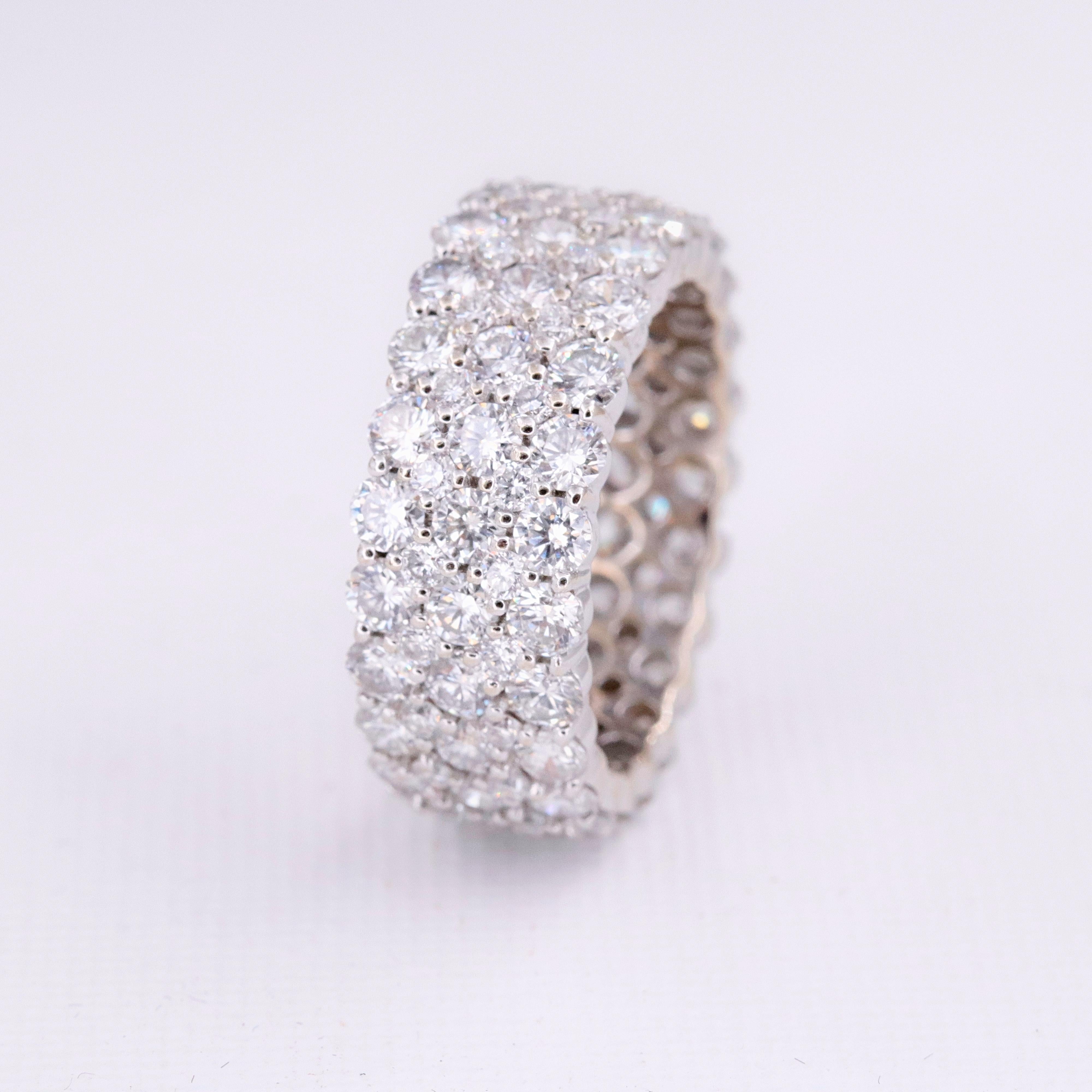 Gorgeous 5.50 Carat Five-Row Round Diamond 18 Karat Eternity Band G VS Ring In Excellent Condition For Sale In San Diego, CA