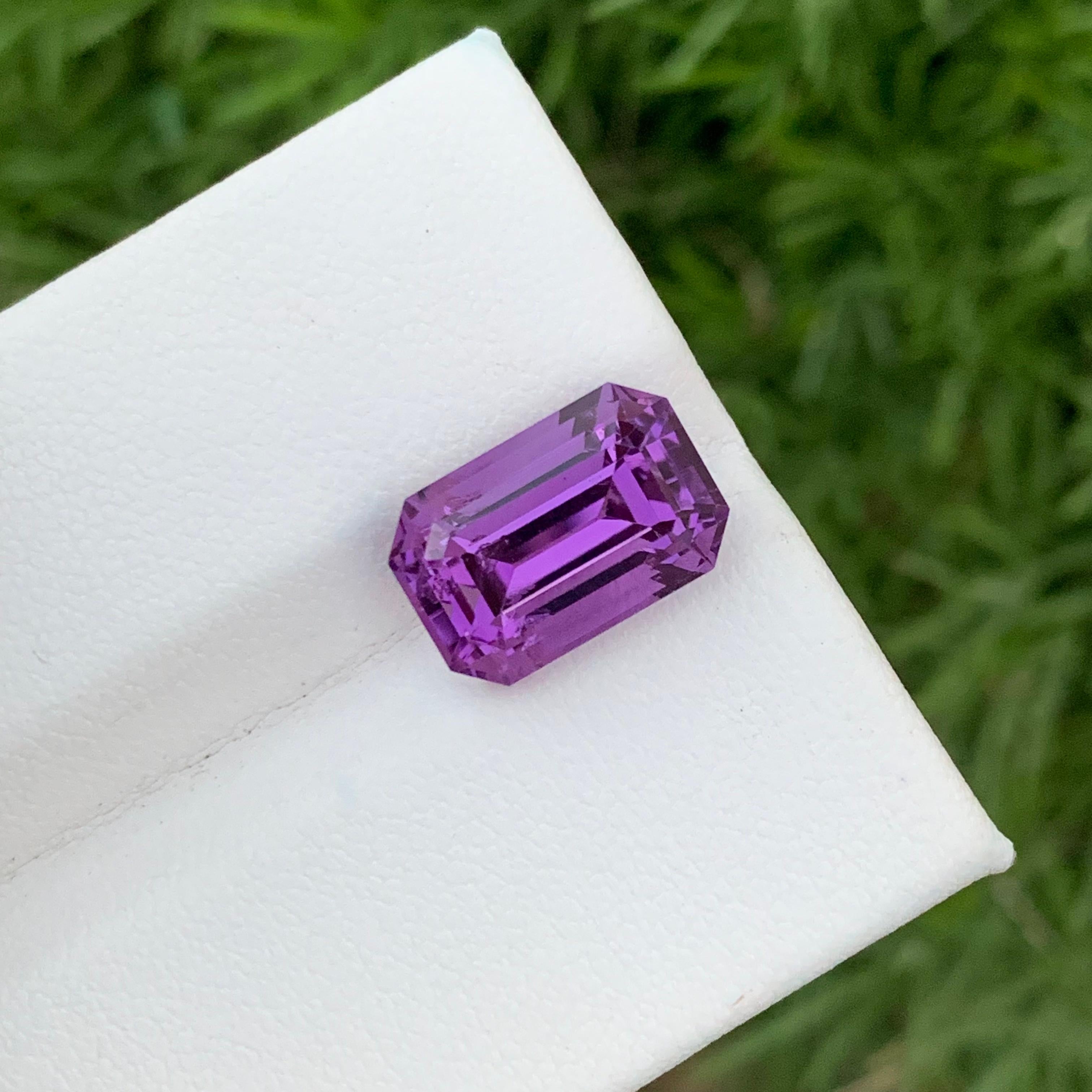 Arts and Crafts Gorgeous 6.85 Carat Natural Loose Purple Amethyst Ring Gems Emerald Shape  For Sale