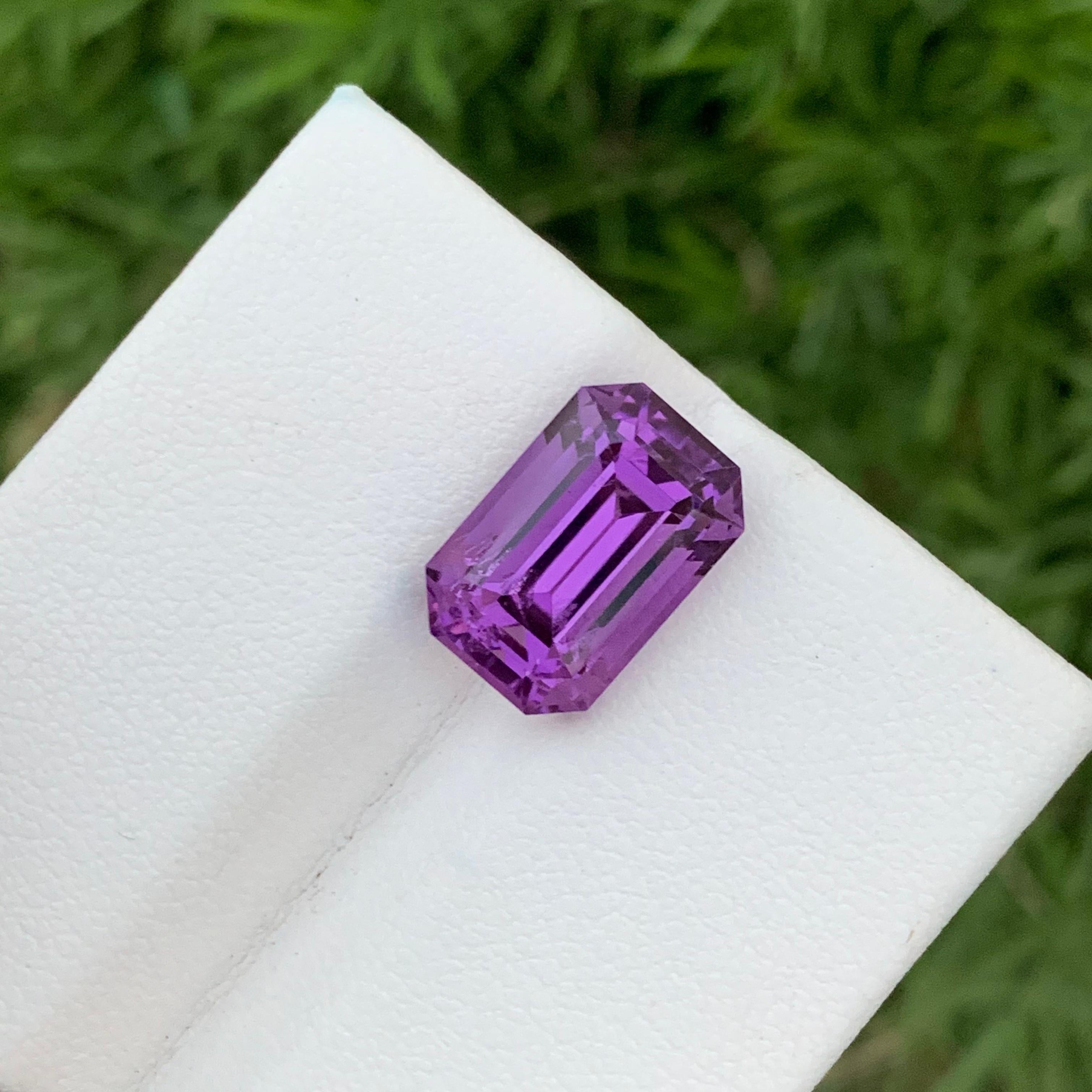 Gorgeous 6.85 Carat Natural Loose Purple Amethyst Ring Gems Emerald Shape  For Sale 3