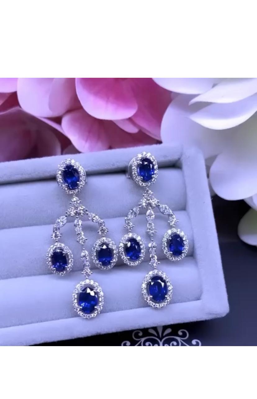 AIG  certified 5.33 ct of Ceylon sapphires and 2.03 ct of  diamonds on earrings In New Condition For Sale In Massafra, IT
