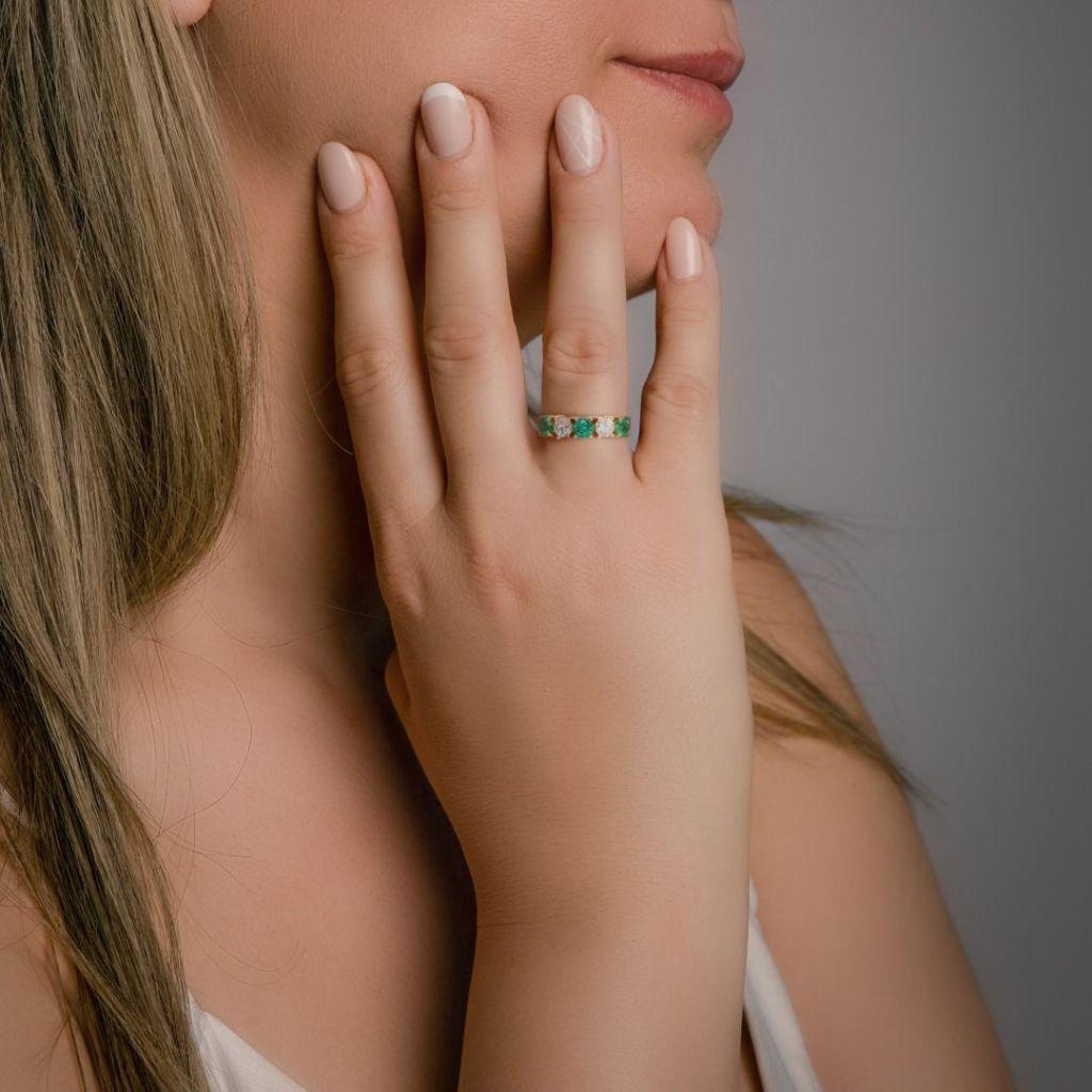 Gorgeous .80ct. Round Mixed Cut Pave Emerald Ring-IGI Certificate 5