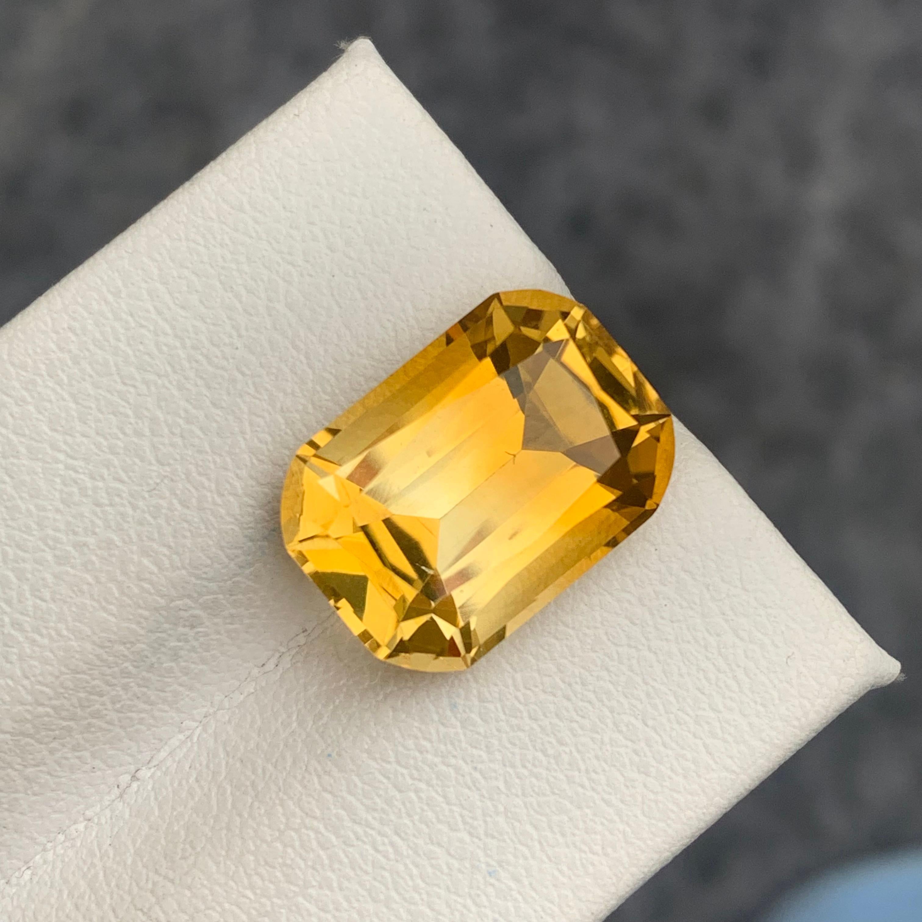 Magnifique citrine jaune naturelle en forme de coussin long de 9,05 carats du Brésil Neuf - En vente à Peshawar, PK