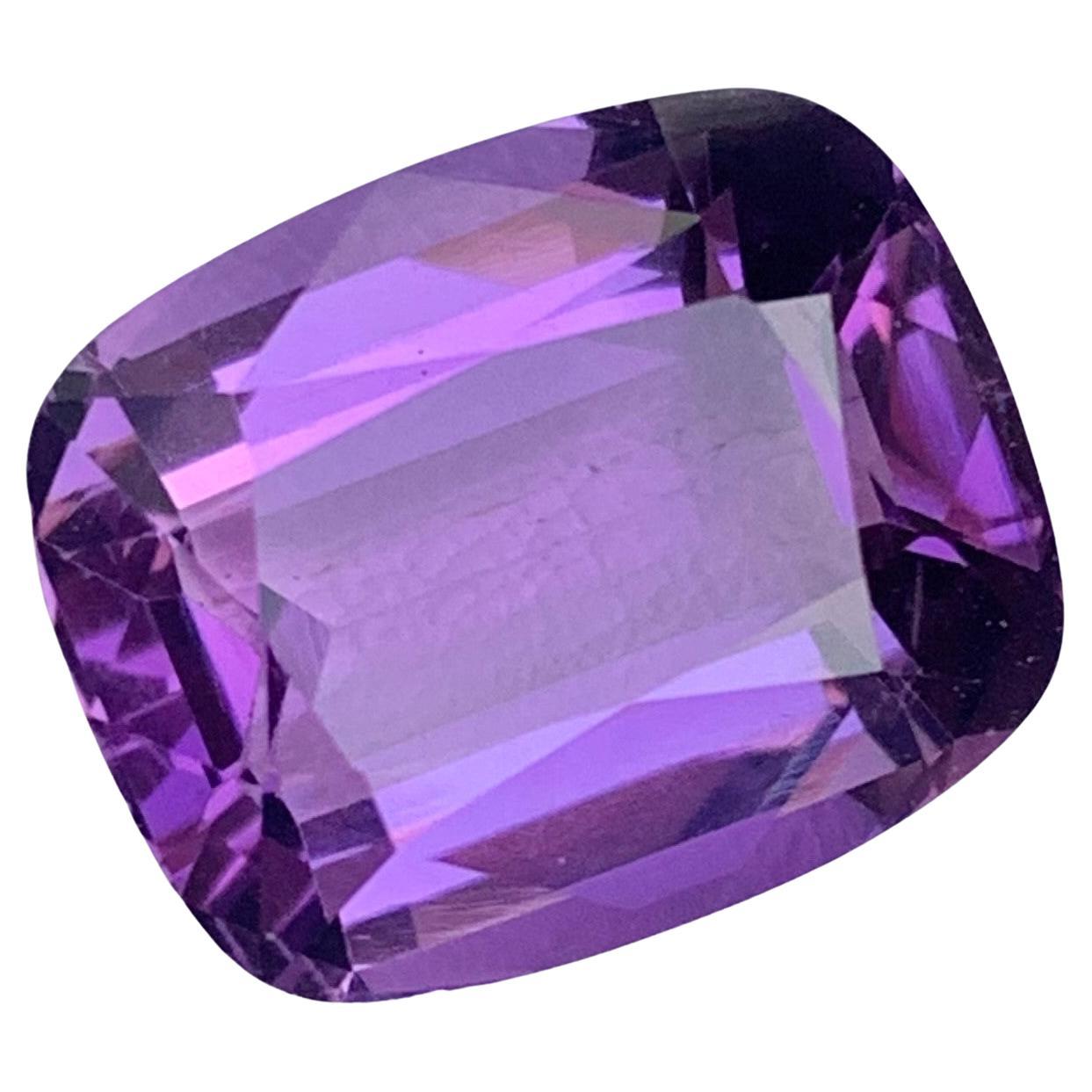 Gorgeous 9.10 Carat Natural Loose Purple Amethyst Gemstone from Brazil For Sale