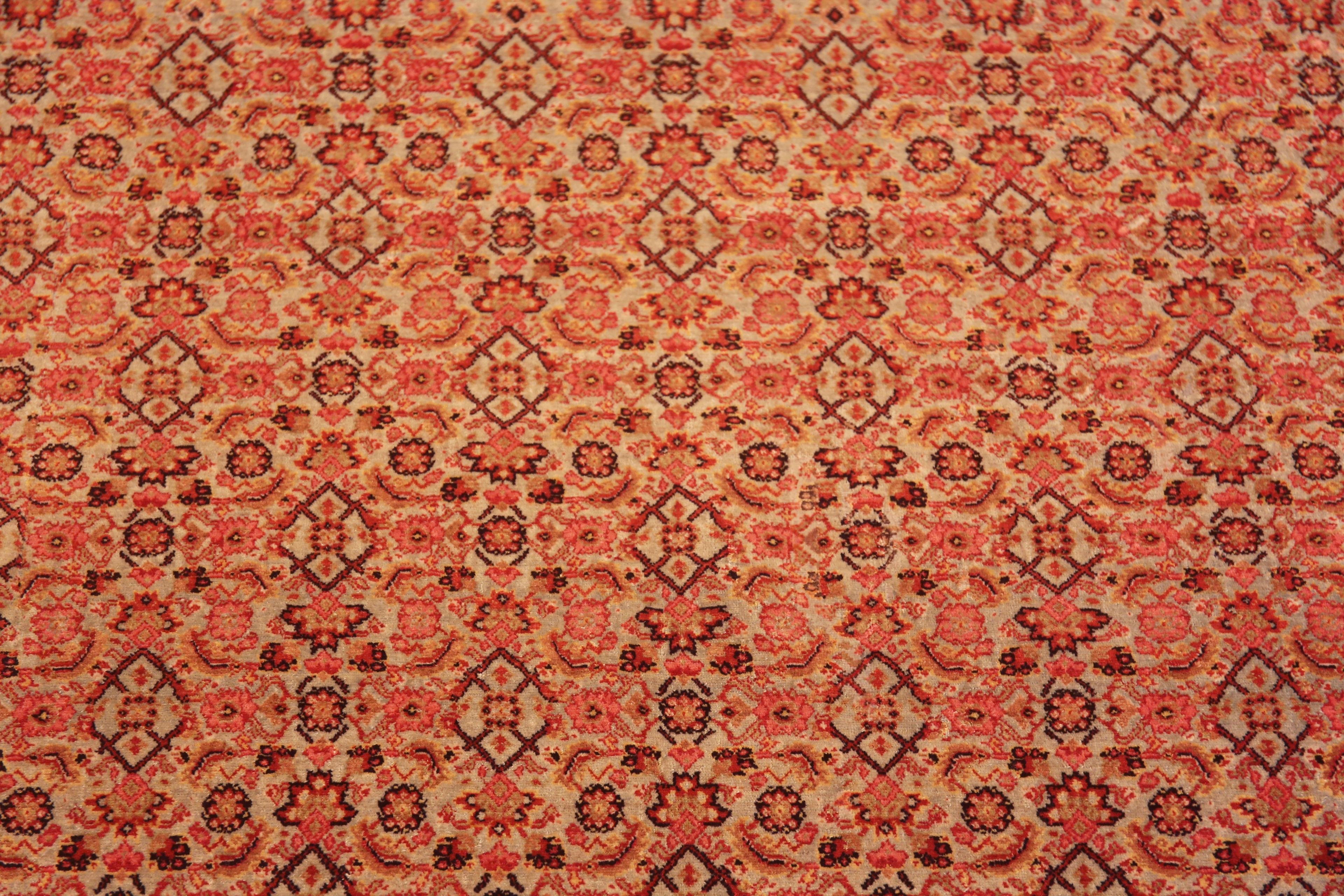 Wunderschöner antiker persischer Senneh-Teppich in Allover-Design 4'2
