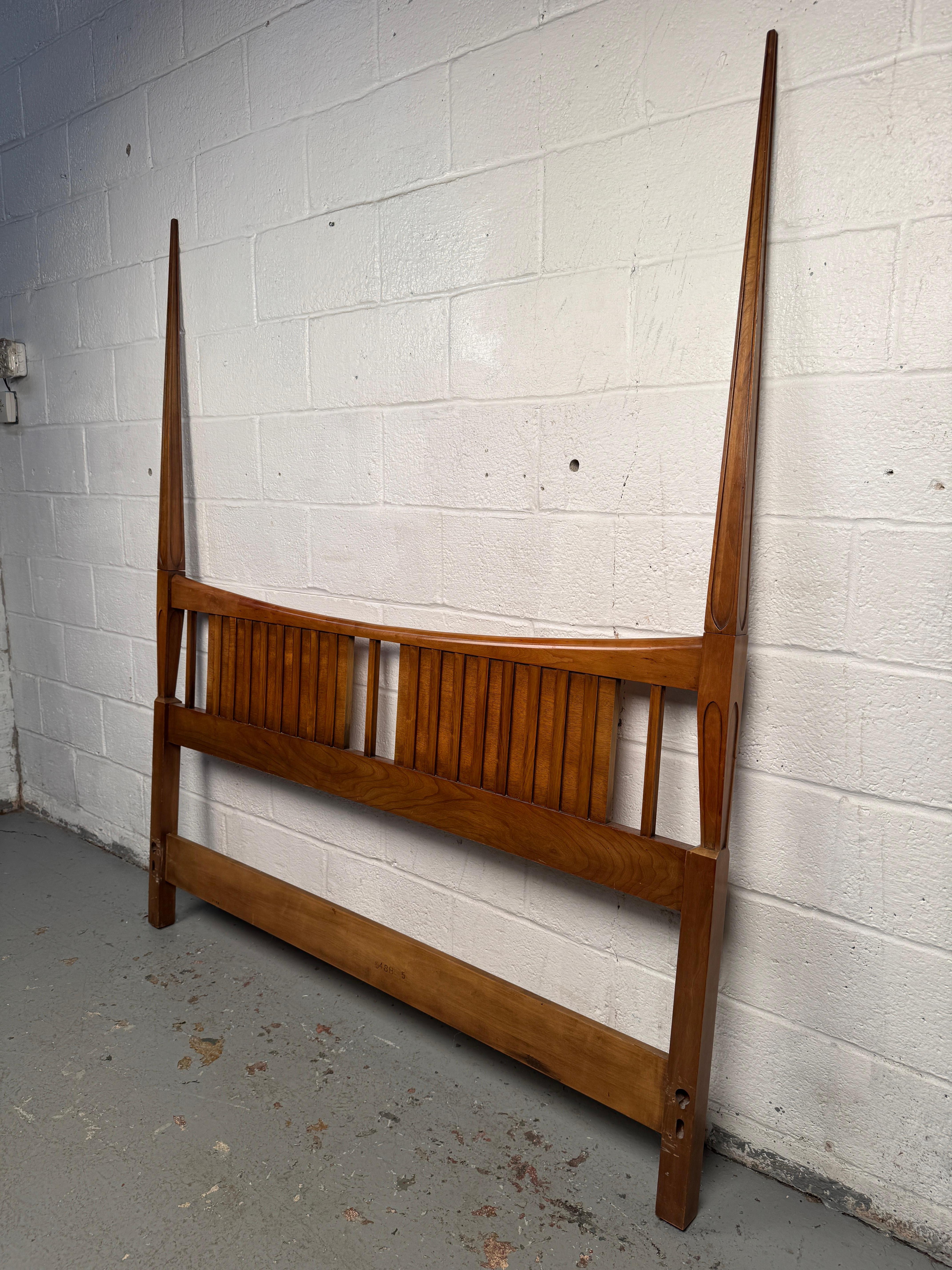 Gorgeous American Mid-Century Headboard by John Widdicomb In Good Condition For Sale In Brooklyn, NY