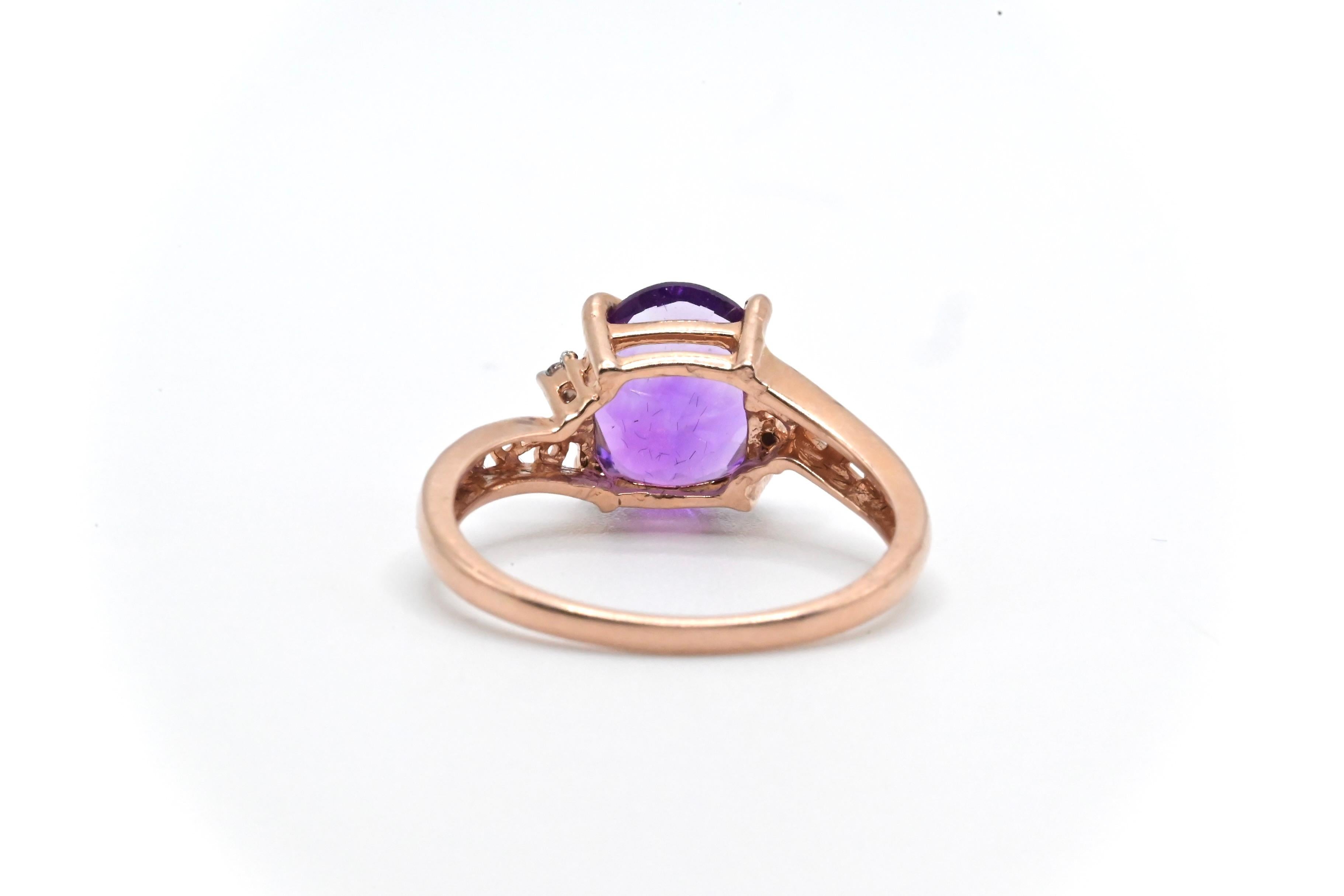 Gorgeous Amethyst and Diamond 14k Yellow Gold Ring In Excellent Condition In Media, PA