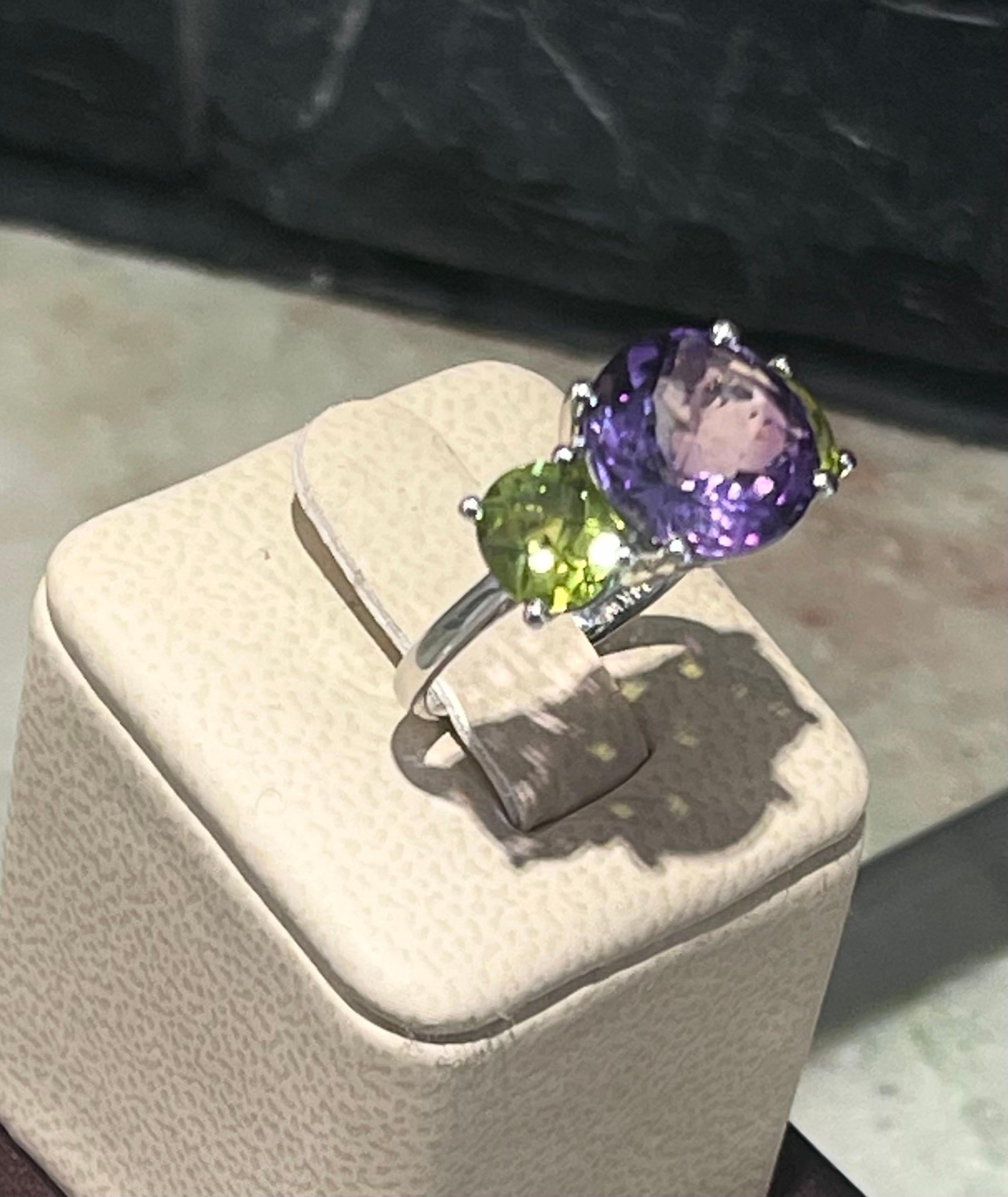 Gorgeous Amethyst And Peridot Ring In 14k White Gold . Size 7.