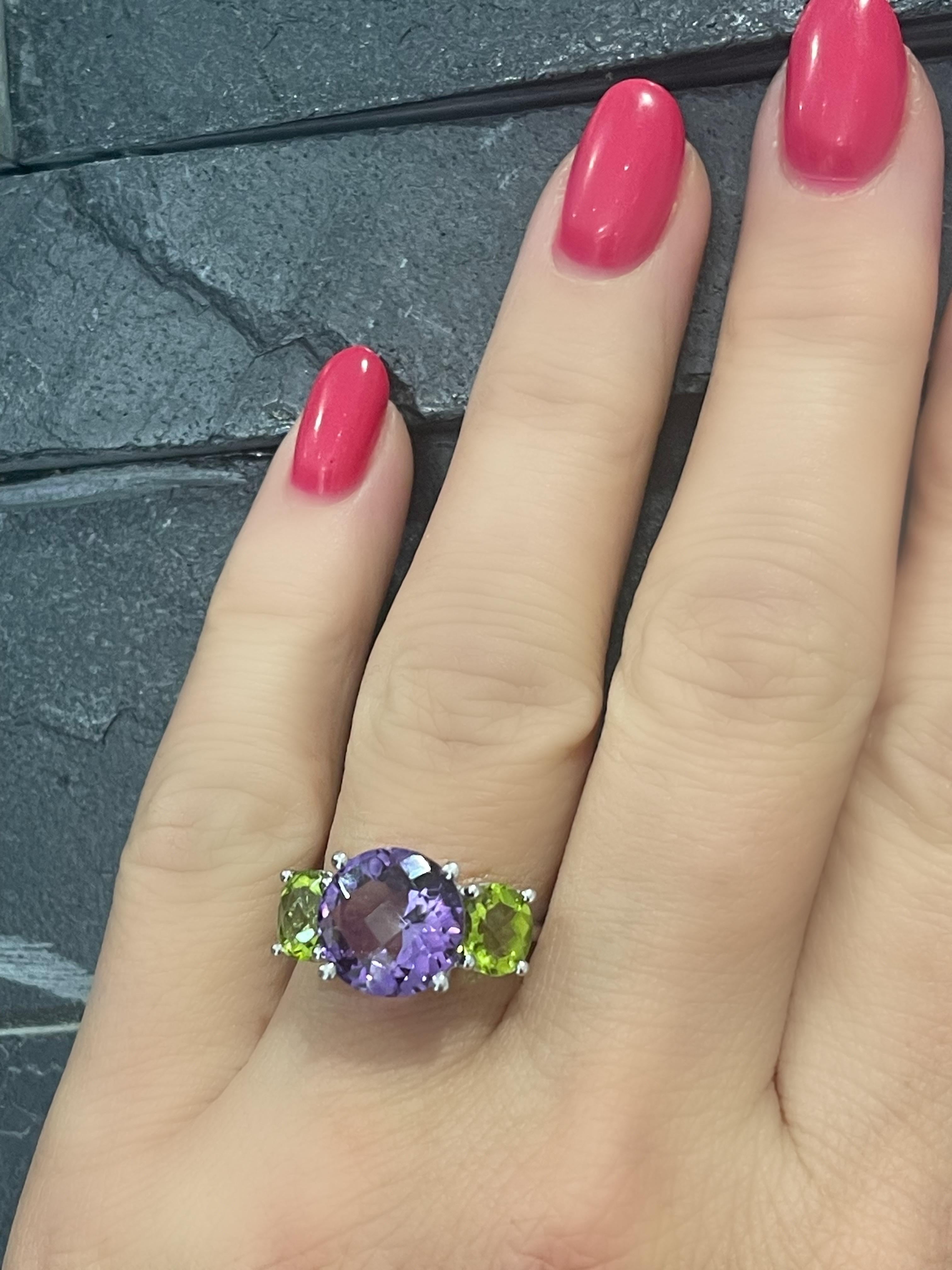Women's Gorgeous Amethyst And Peridot Ring In 14k White Gold For Sale