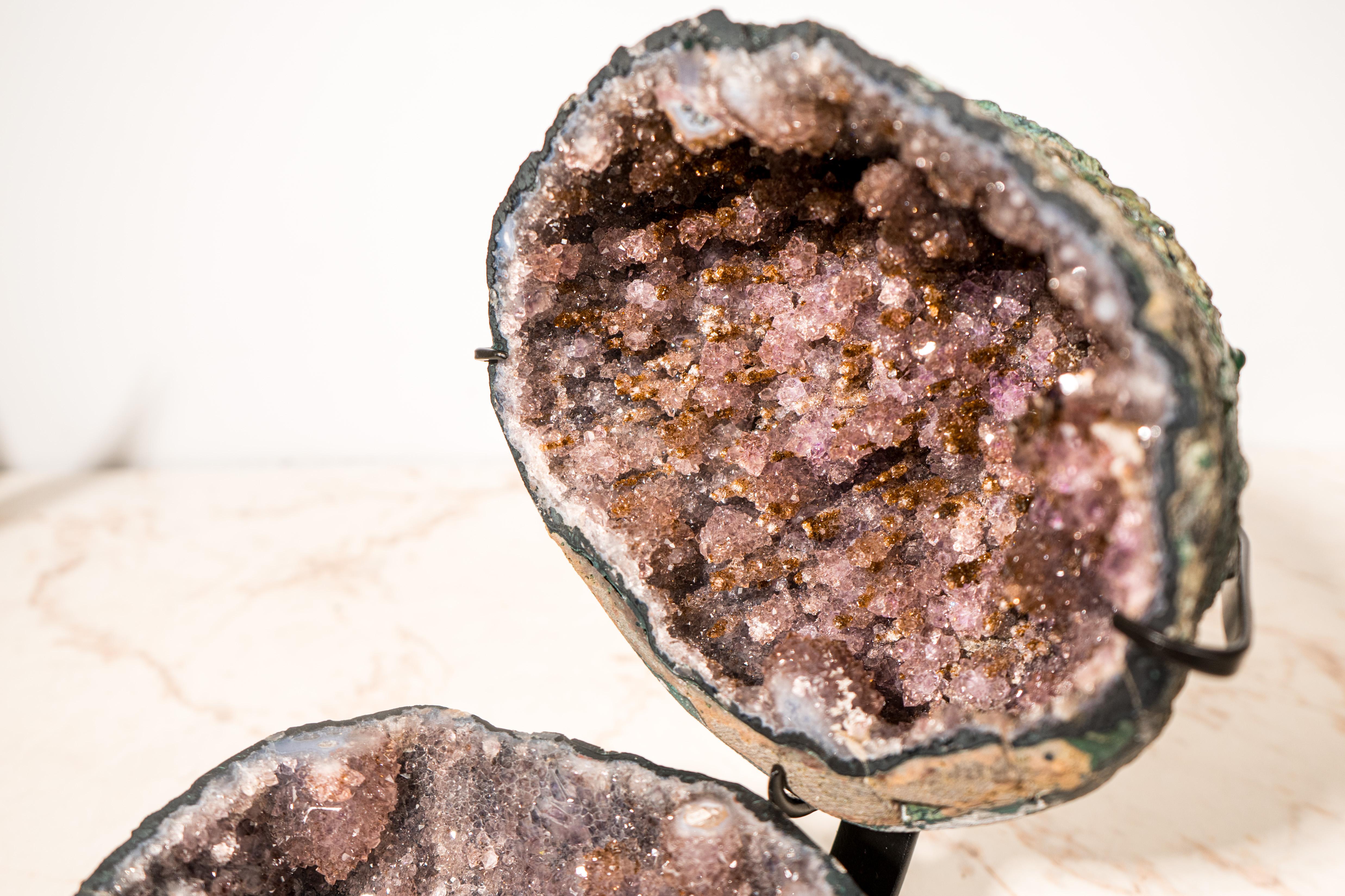 XXIe siècle et contemporain Boîte à bijoux en géode d'améthyste avec formations de stalactites en vente
