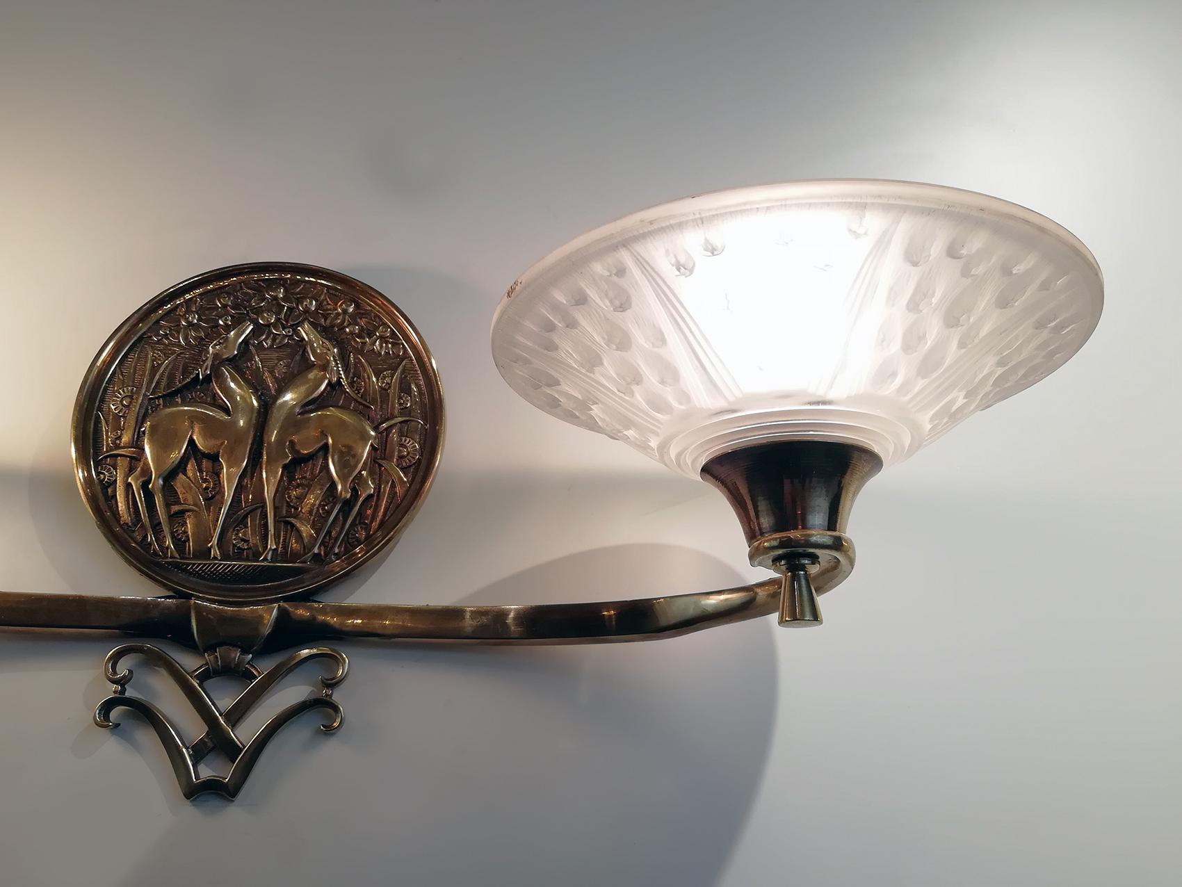 Gorgeous and Rare Pair of French Art Deco Sconces Signed Muller Frères Luneville In Good Condition For Sale In Beirut, LB