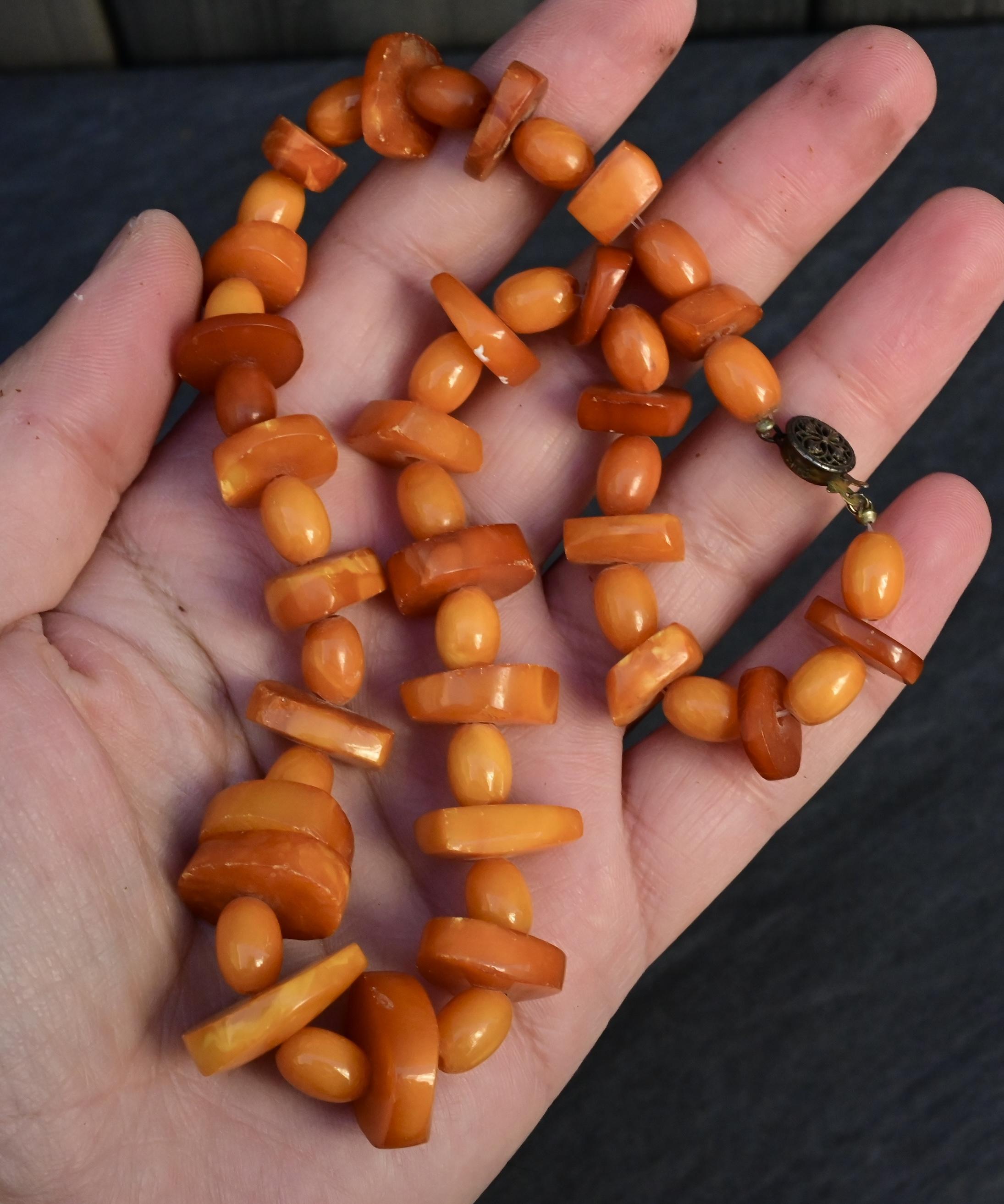 Gorgeous Antique Amber Necklace With Fabulous Shapes 30.10 Grams In Good Condition In Media, PA