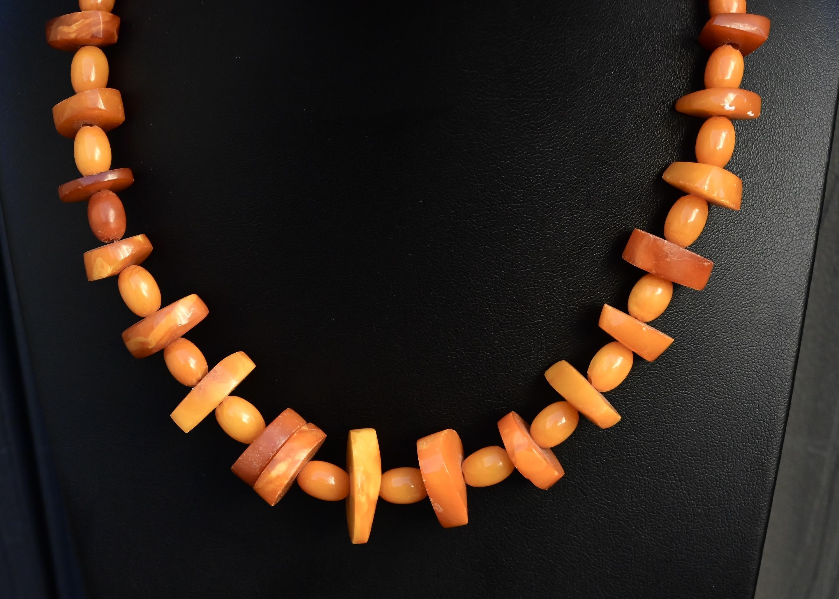 Gorgeous Antique Amber Necklace With Fabulous Shapes 30.10 Grams 3