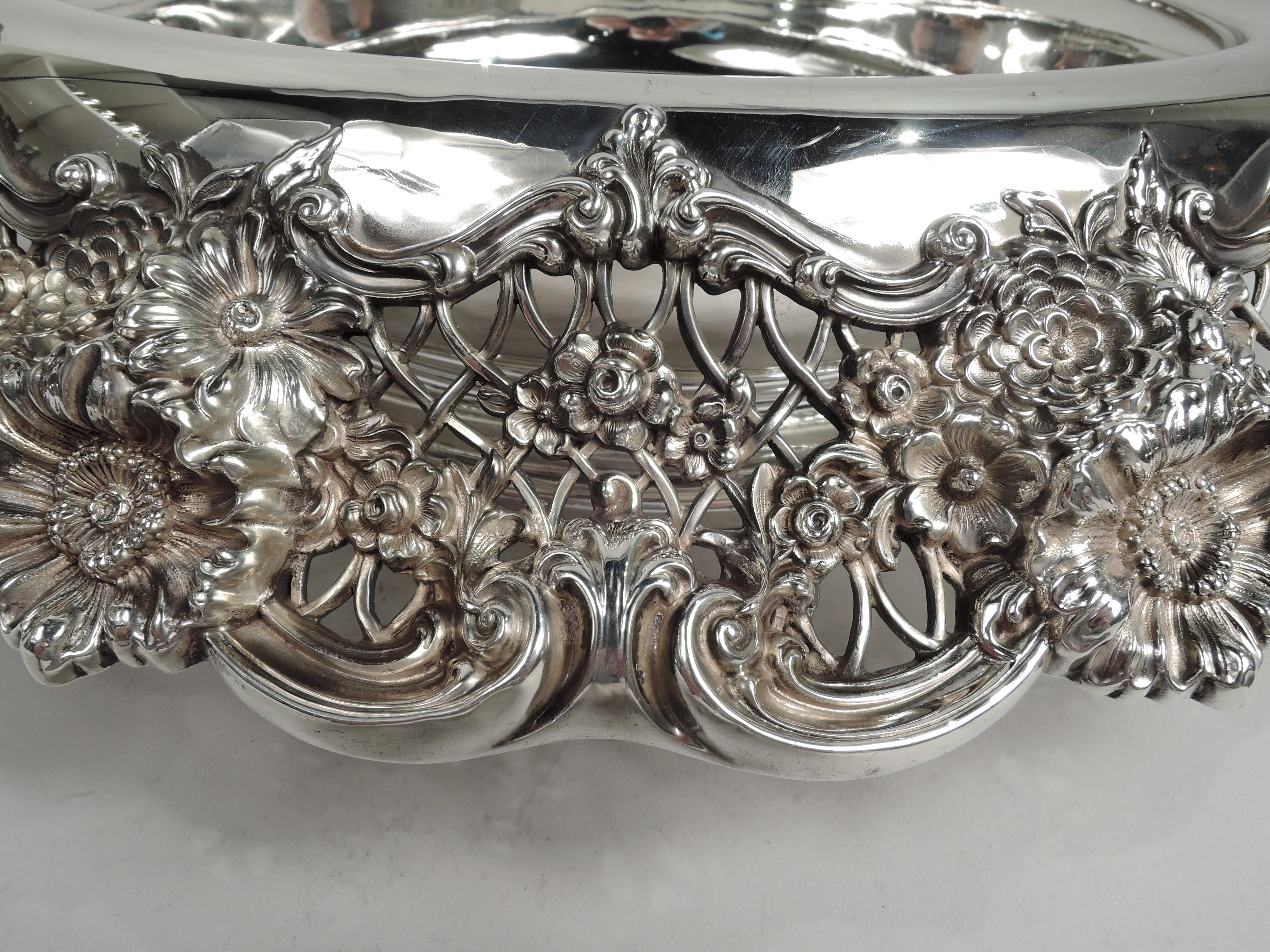 20th Century Gorgeous Antique American Sterling Silver Centerpiece Bowl