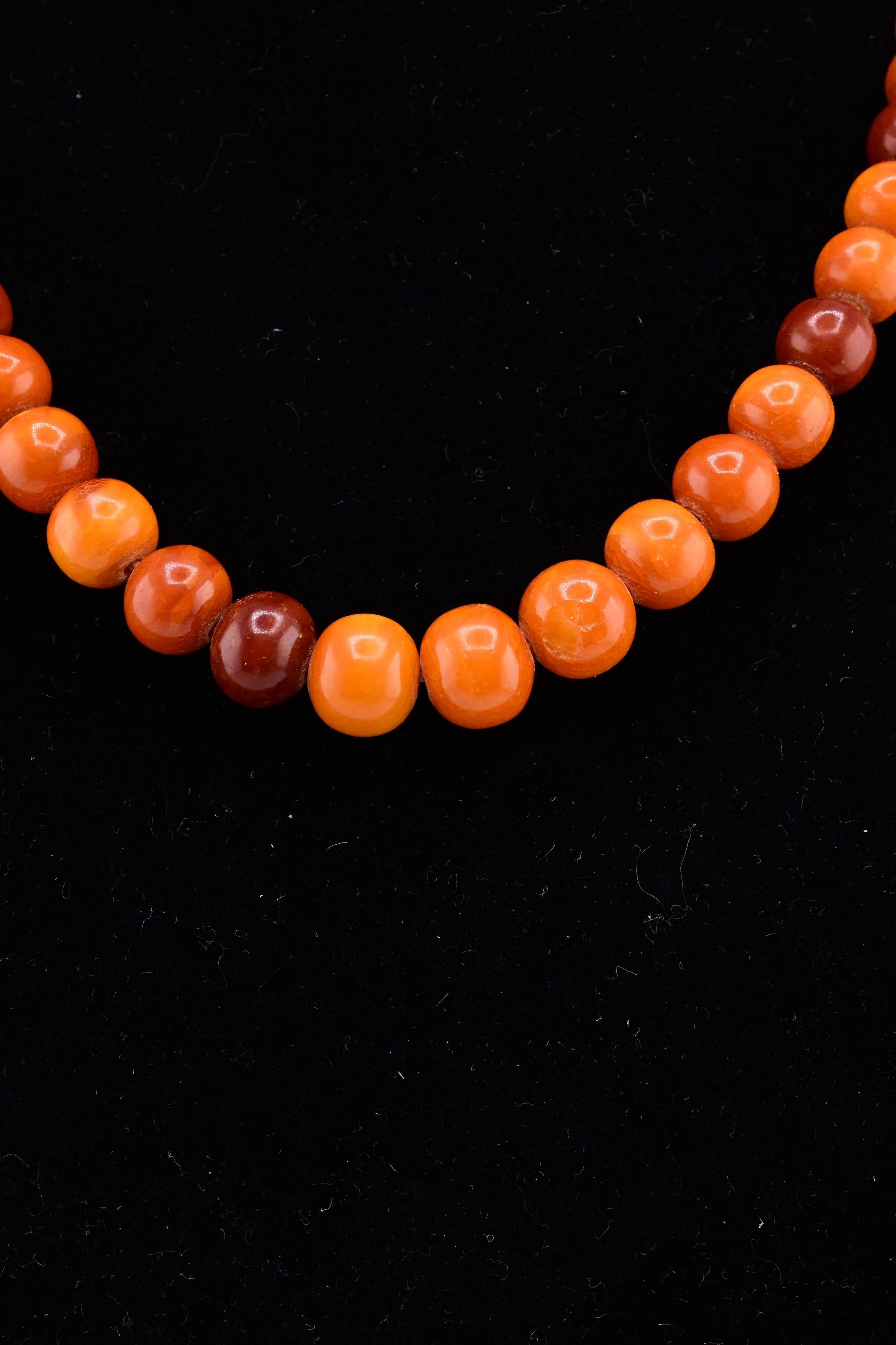 Round Cut Gorgeous Antique Butterscotch Amber Necklace Ottoman Beads 15.17 Grams For Sale