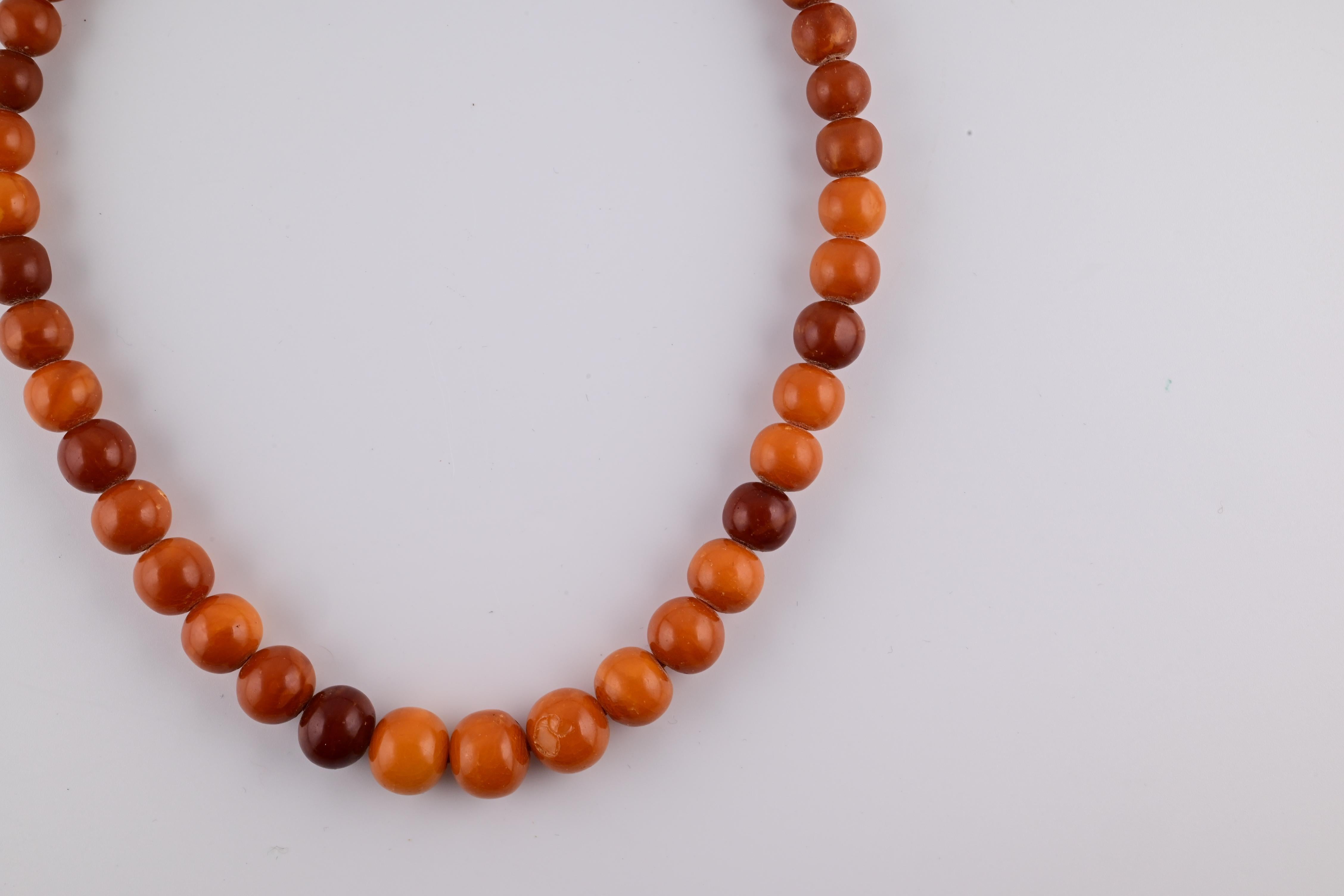 Gorgeous Antique Butterscotch Amber Necklace Ottoman Beads 15.17 Grams For Sale 2