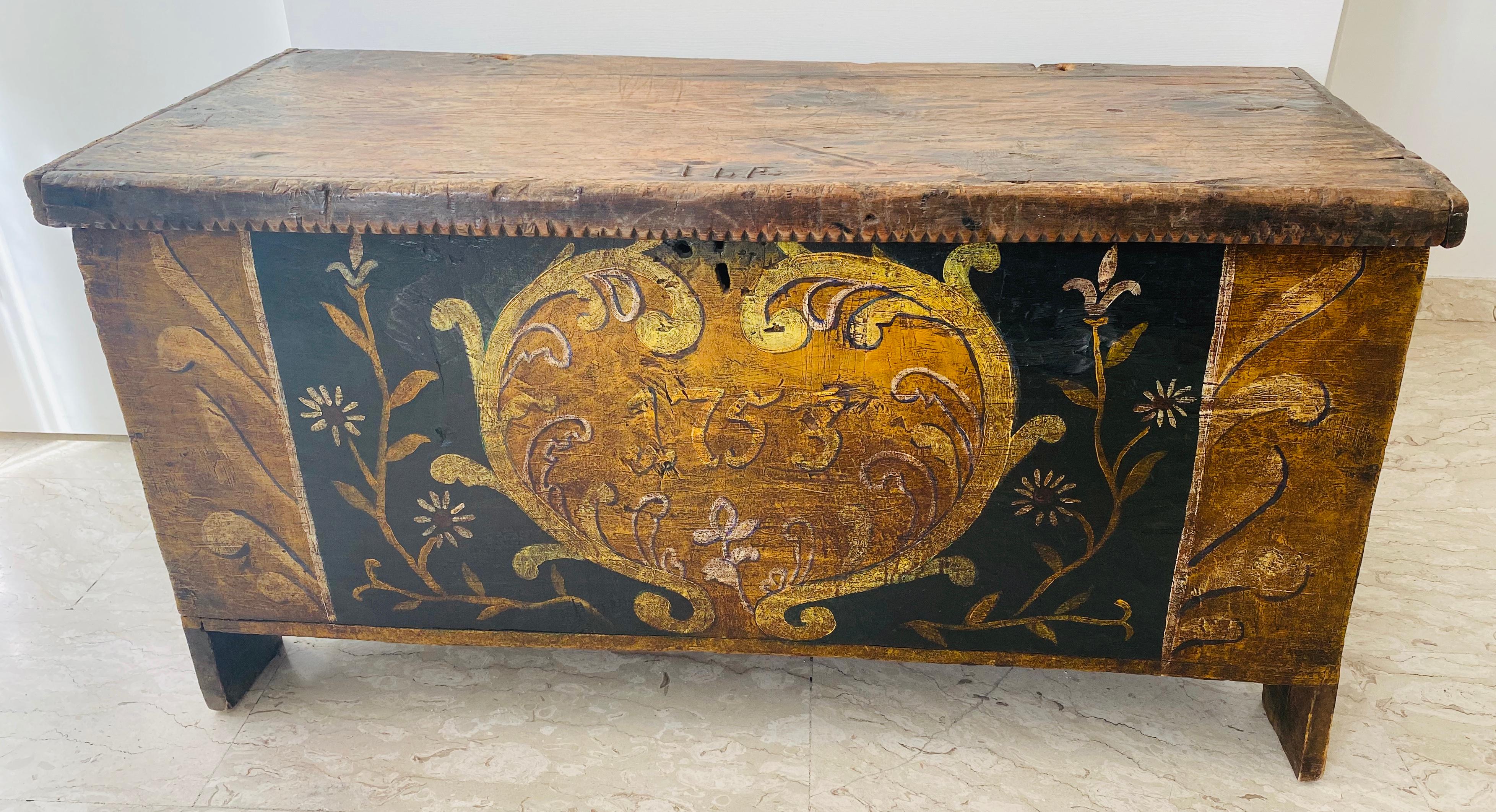 Gorgeous Antique Italian Wooden Case, 18th Century 'Year 1753' In Good Condition For Sale In Budapest, HU
