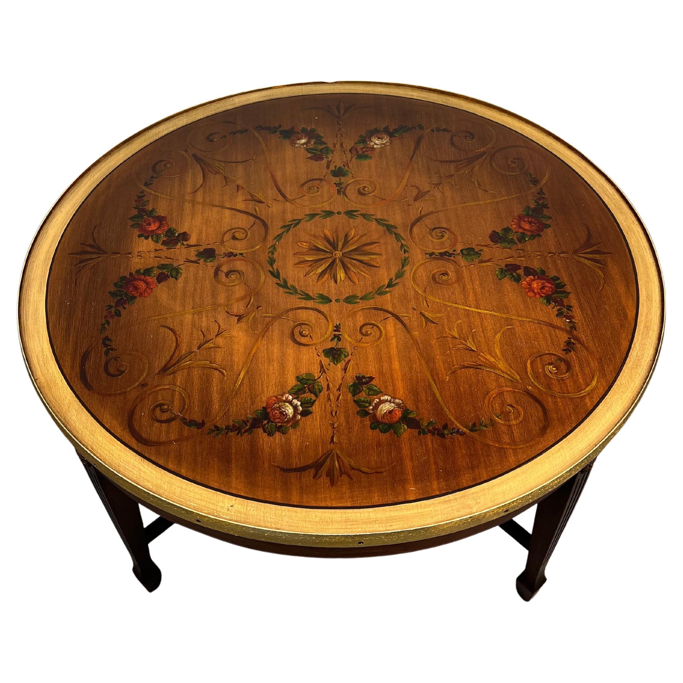 Table basse ancienne en acajou peinte à la main avec des motifs floraux en vente