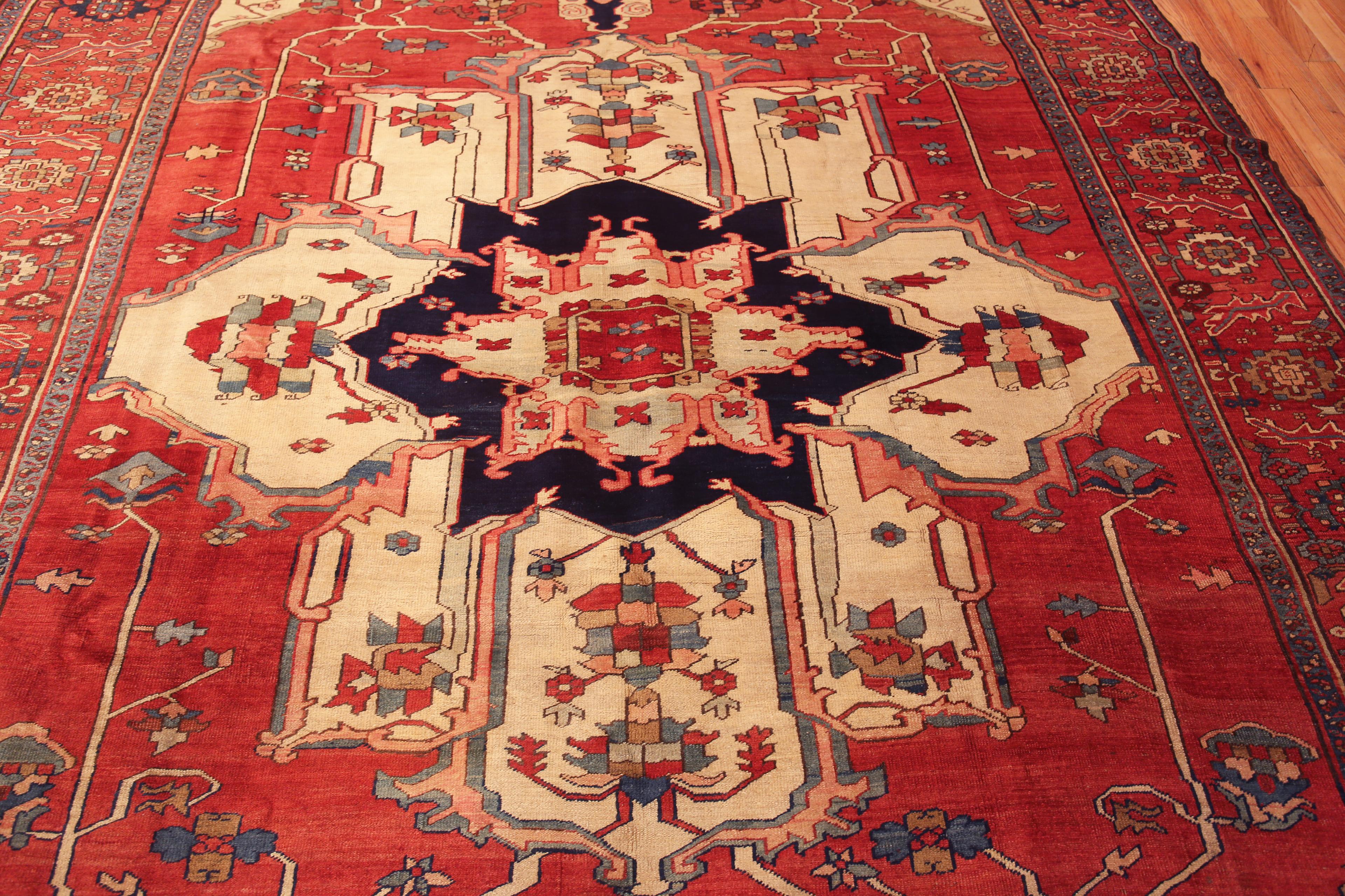 Wool Gorgeous Antique Persian Serapi Geometric Medallion Rug 9'3