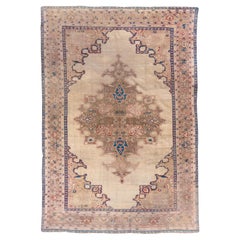 Wunderschöner antiker persischer Sultanabad-Teppich, elfenbeinfarbenes Außenfeld, blaue Akzente