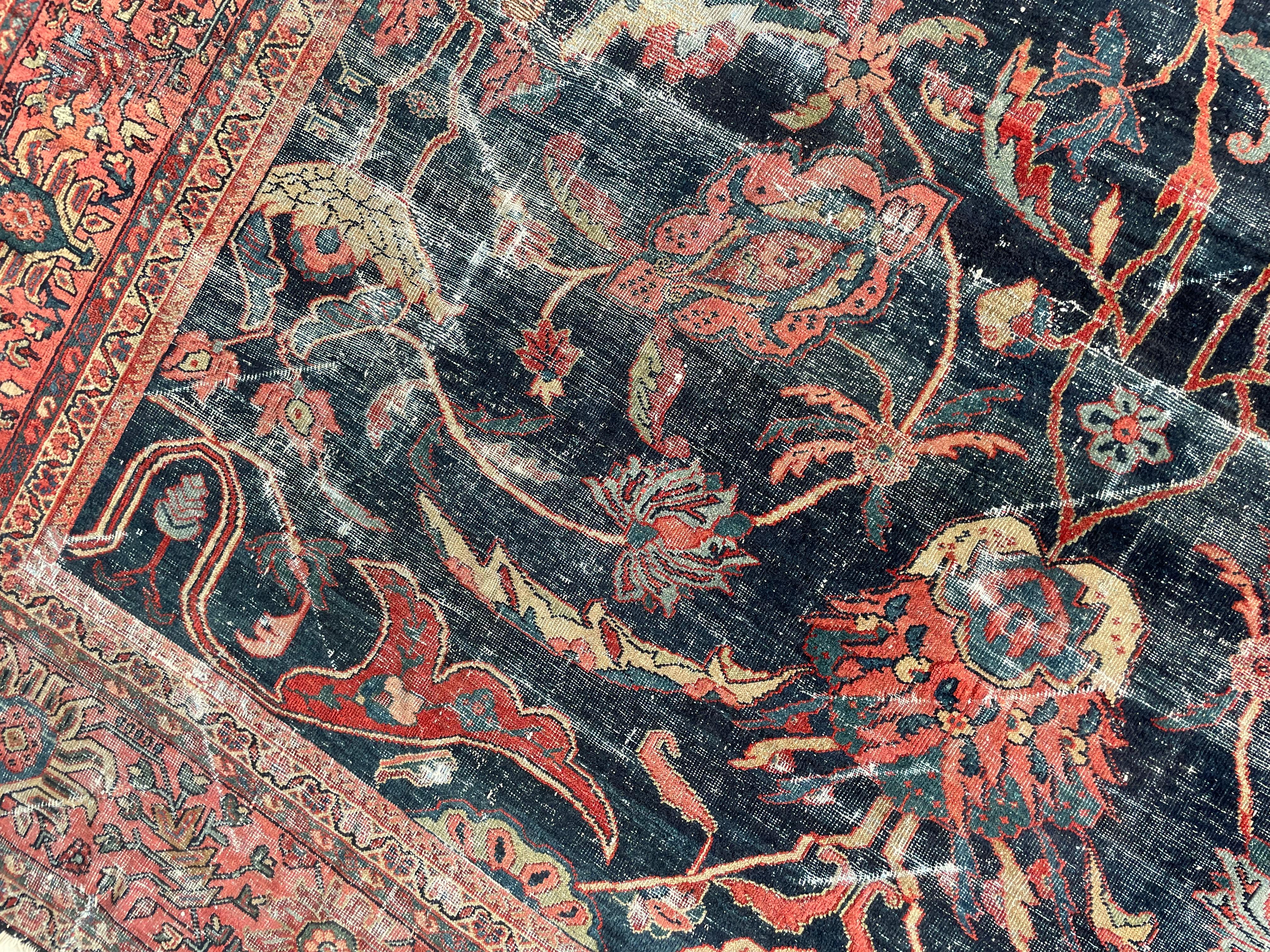 Wunderschöner arabischer antiker persischer Mahal mit großem spiralförmigem Wurzelholz- und Weinrebenmuster im Angebot 8