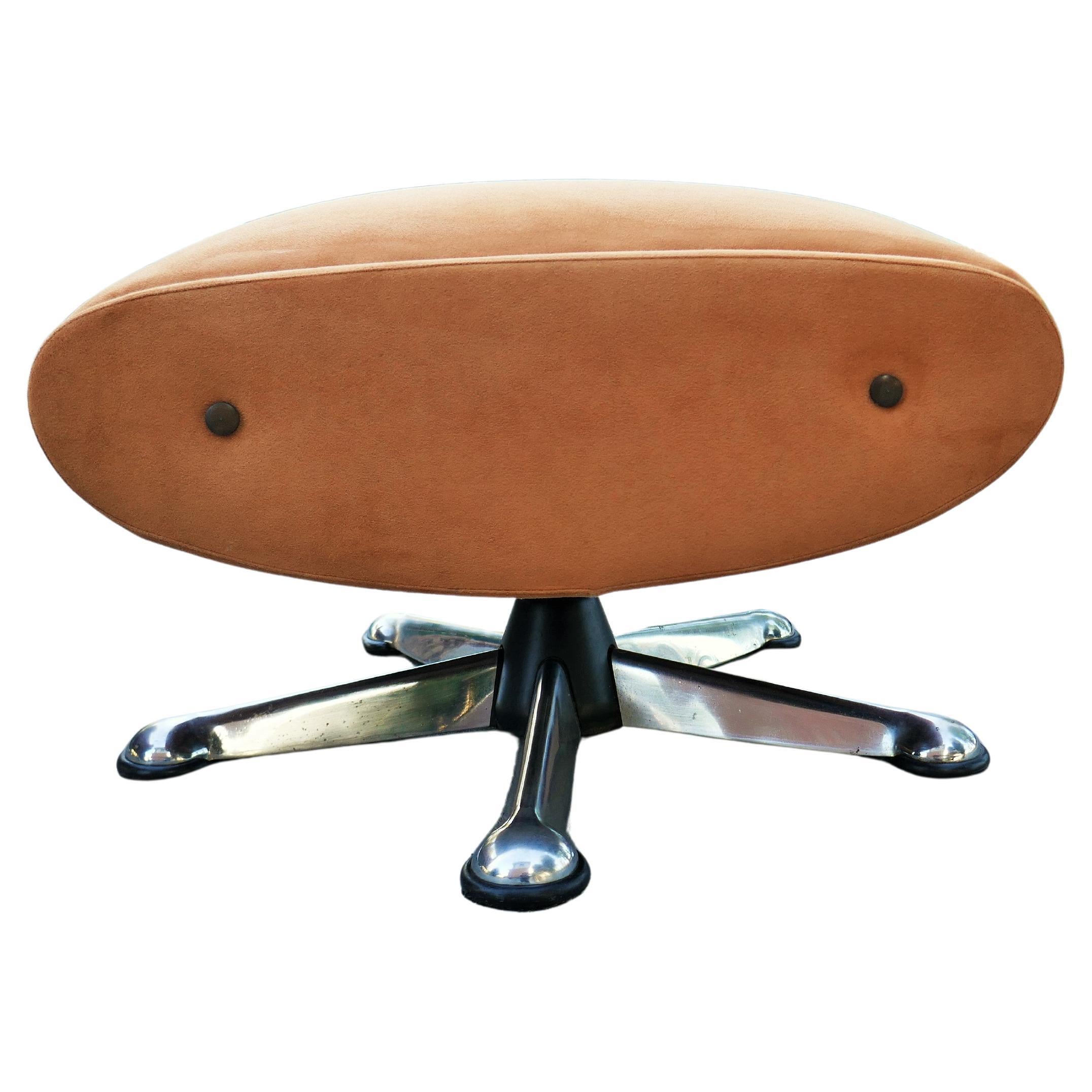 Gorgeous Reclining Chair with Ottoman in vendita 4