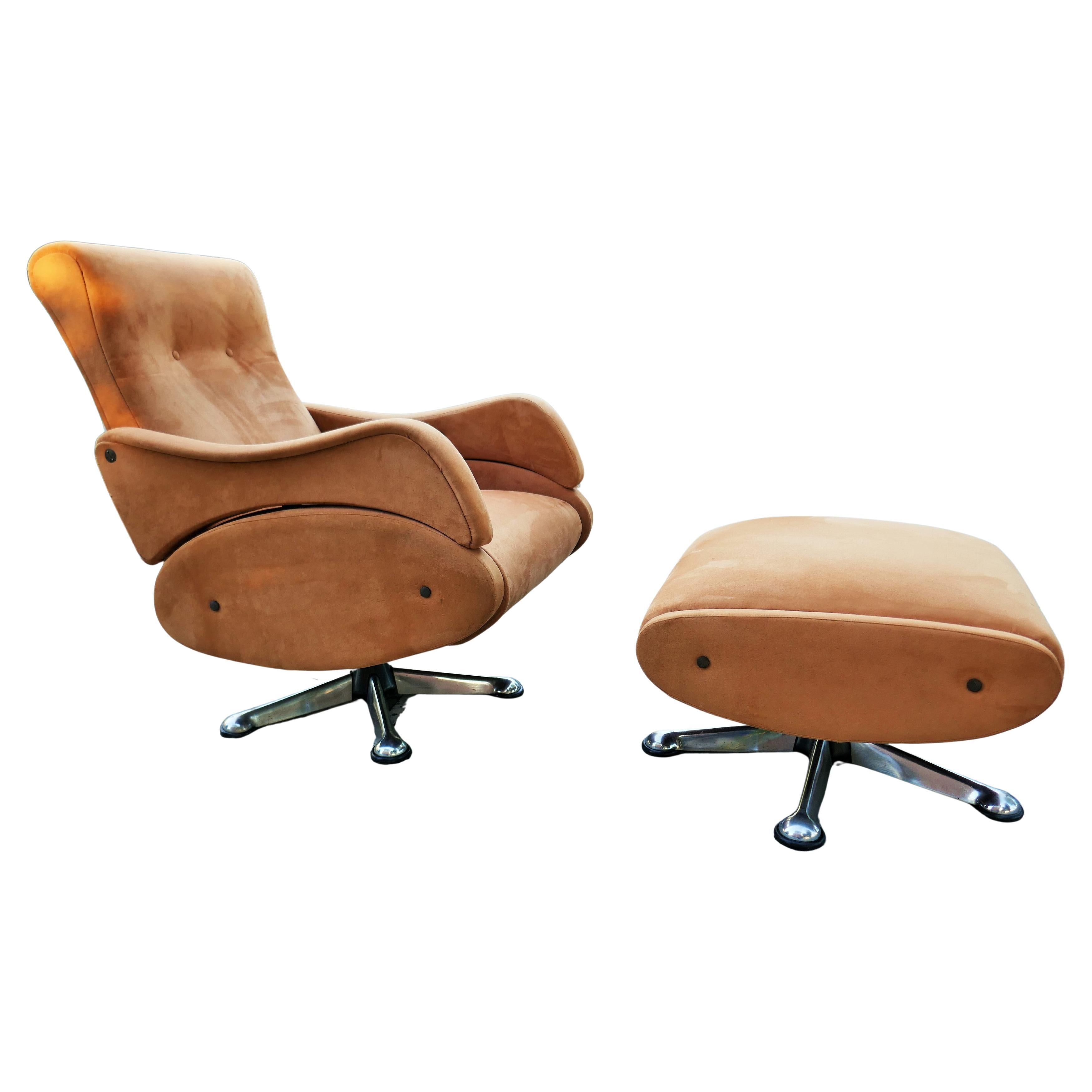 Italian Gorgeous Reclining Chair with Ottoman in vendita